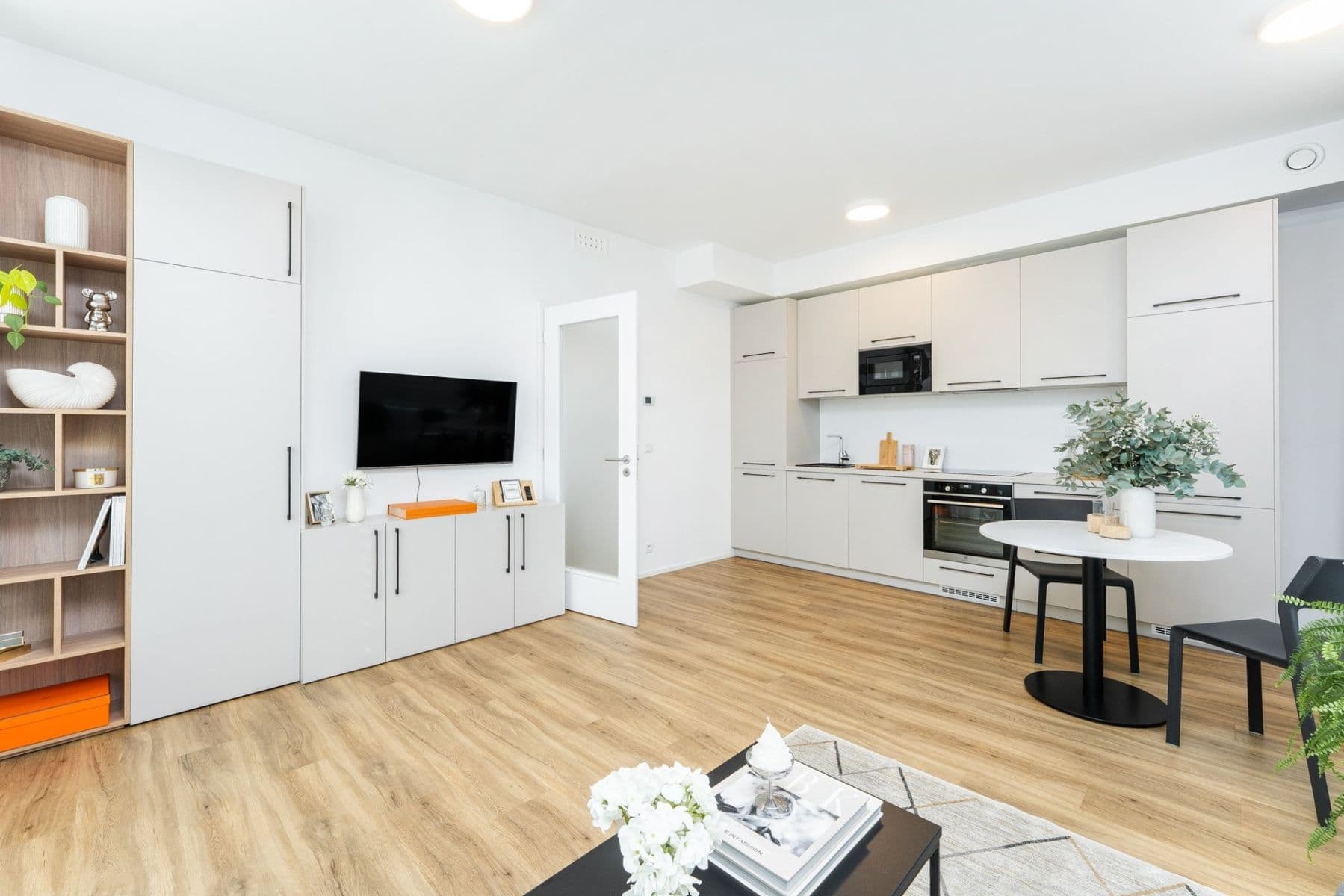 1 bedroom with open-plan kitchen flat to rent, 52 m², Odkolkova, Prague, Prague 1 bedroom with open-plan kitchen flat to rent, 52 m², Odkolkova, Prague, Prague
