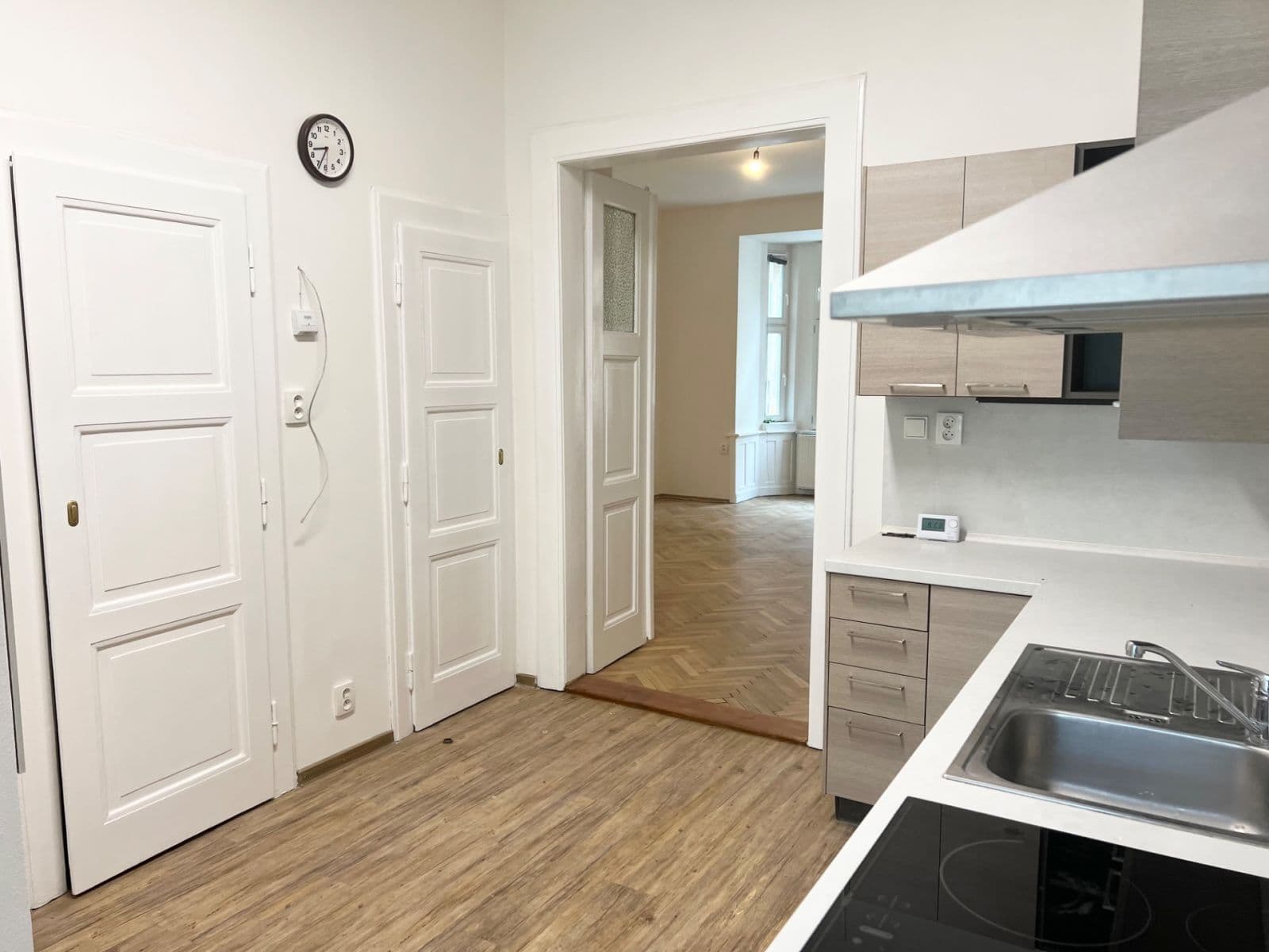 3 bedroom flat to rent, 85 m², Slovinská, Prague, Prague 3 bedroom flat to rent, 85 m², Slovinská, Prague, Prague