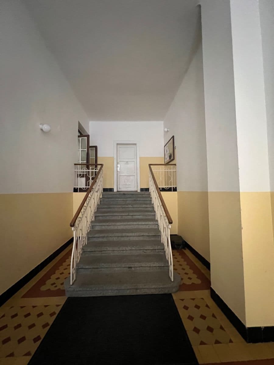 3 bedroom flat to rent, 85 m², Slovinská, Prague, Prague 3 bedroom flat to rent, 85 m², Slovinská, Prague, Prague