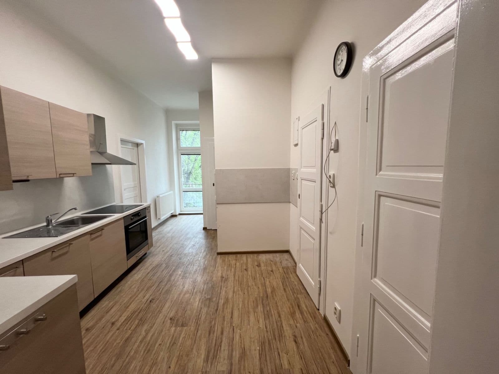 3 bedroom flat to rent, 85 m², Slovinská, Prague, Prague 3 bedroom flat to rent, 85 m², Slovinská, Prague, Prague