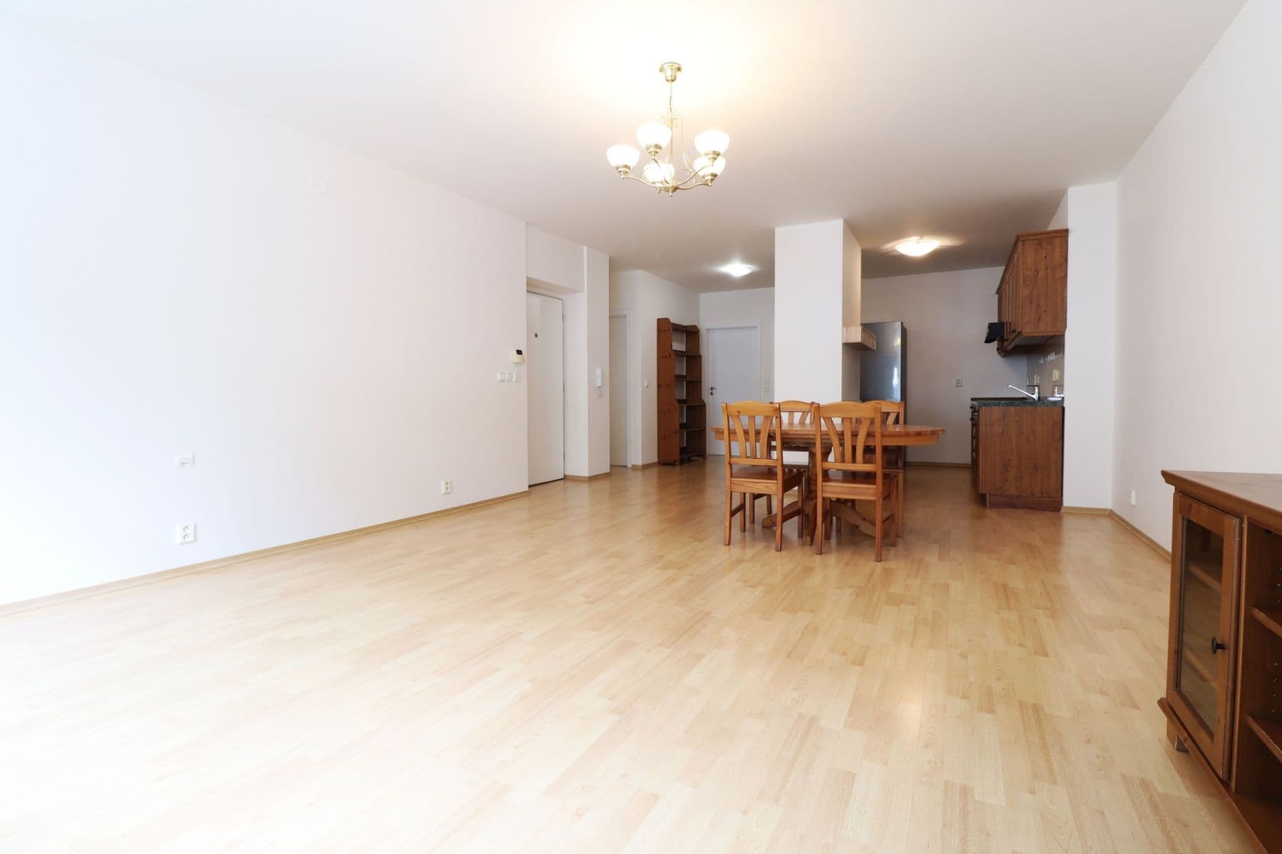 2 bedroom with open-plan kitchen flat to rent, 79 m², Drahobejlova, Prague, Prague 2 bedroom with open-plan kitchen flat to rent, 79 m², Drahobejlova, Prague, Prague