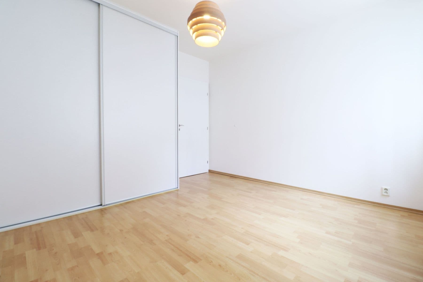 2 bedroom with open-plan kitchen flat to rent, 79 m², Drahobejlova, Prague, Prague 2 bedroom with open-plan kitchen flat to rent, 79 m², Drahobejlova, Prague, Prague