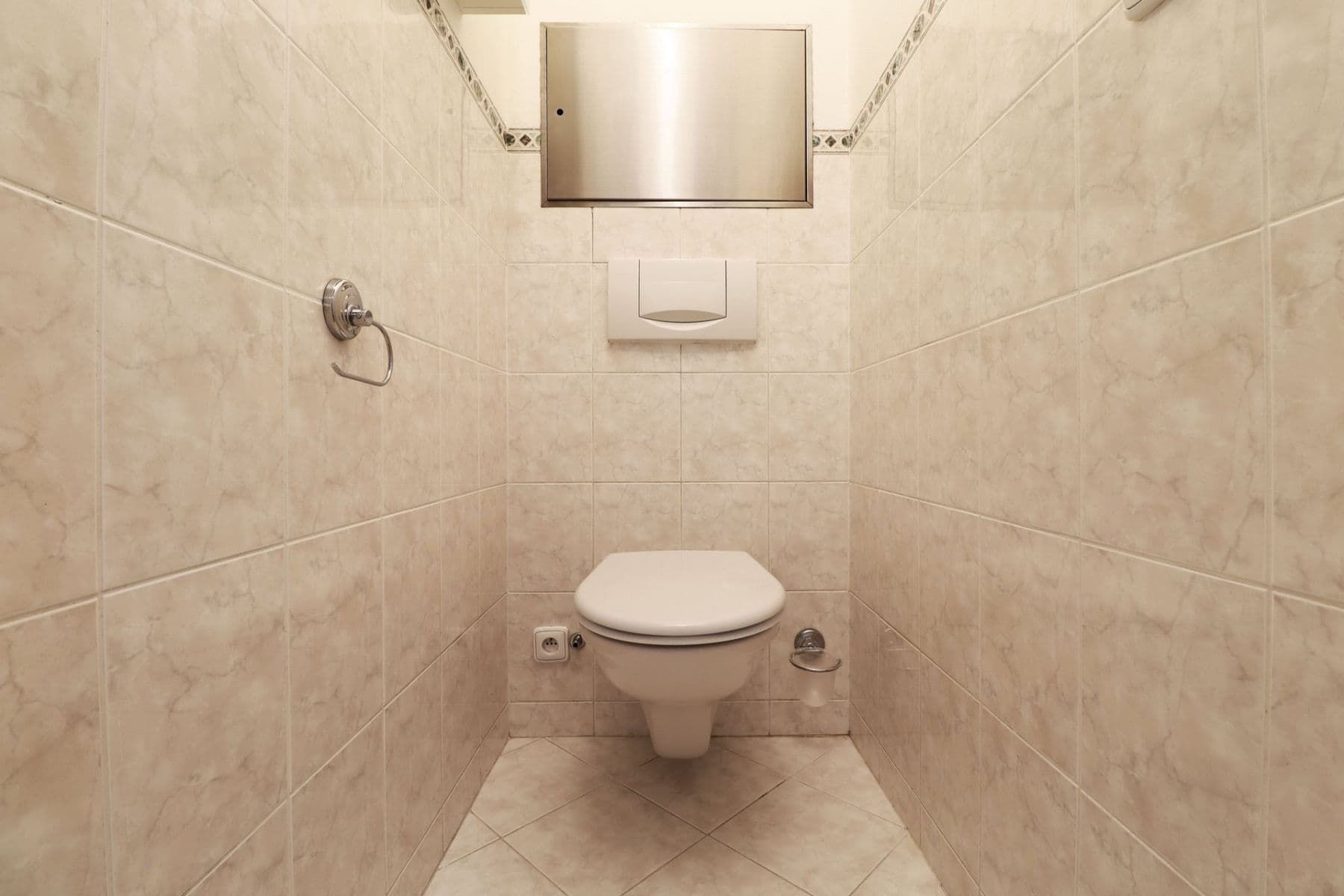 2 bedroom with open-plan kitchen flat to rent, 79 m², Drahobejlova, Prague, Prague 2 bedroom with open-plan kitchen flat to rent, 79 m², Drahobejlova, Prague, Prague