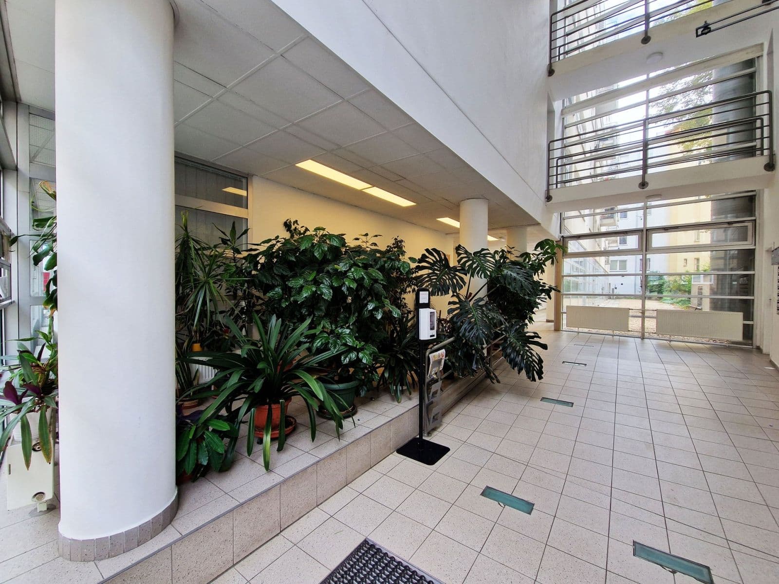 2 bedroom with open-plan kitchen flat to rent, 79 m², Drahobejlova, Prague, Prague 2 bedroom with open-plan kitchen flat to rent, 79 m², Drahobejlova, Prague, Prague