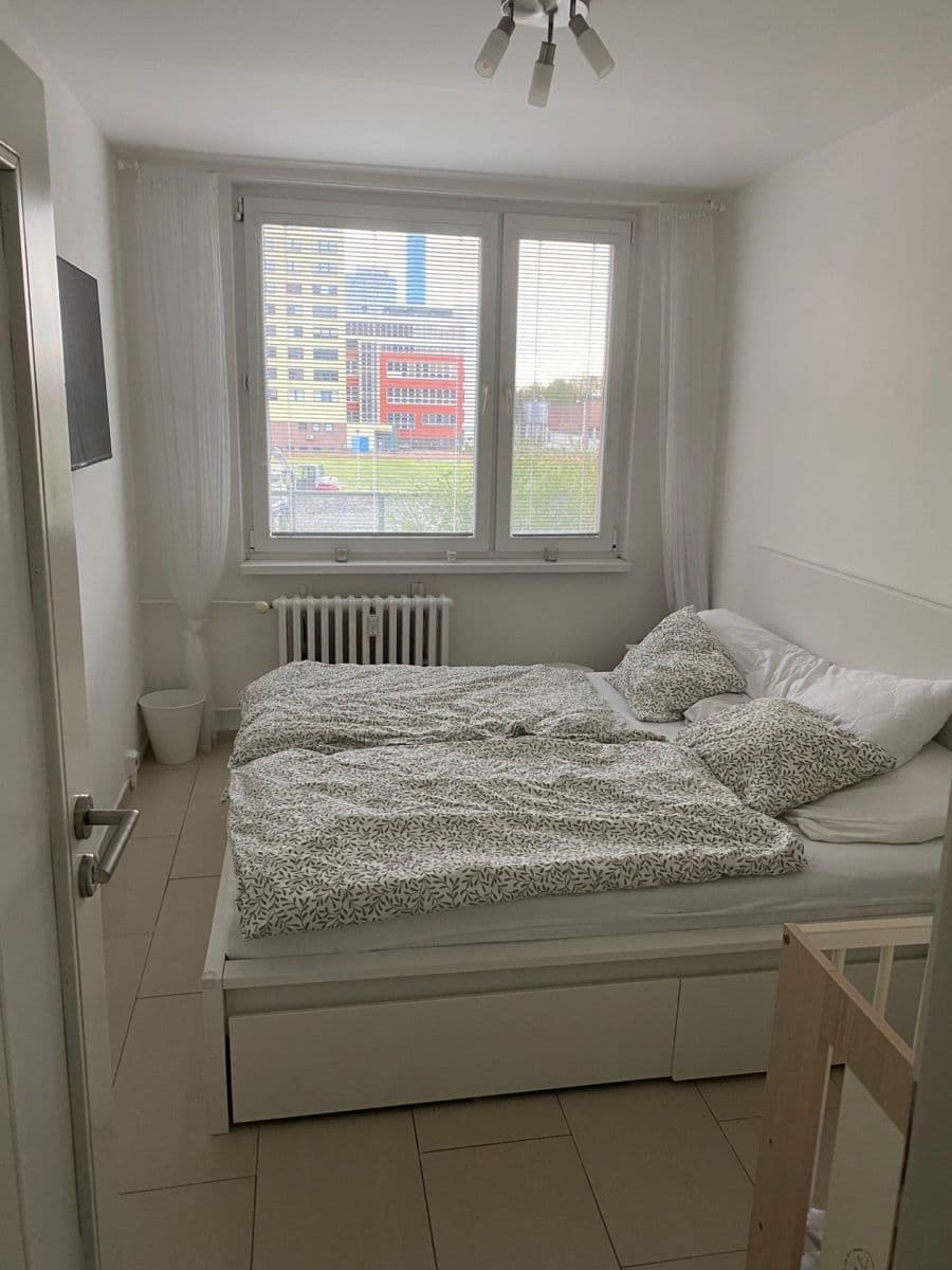 1 bedroom with open-plan kitchen flat to rent, 43 m², Ve Lhotce, Prague, Prague 1 bedroom with open-plan kitchen flat to rent, 43 m², Ve Lhotce, Prague, Prague