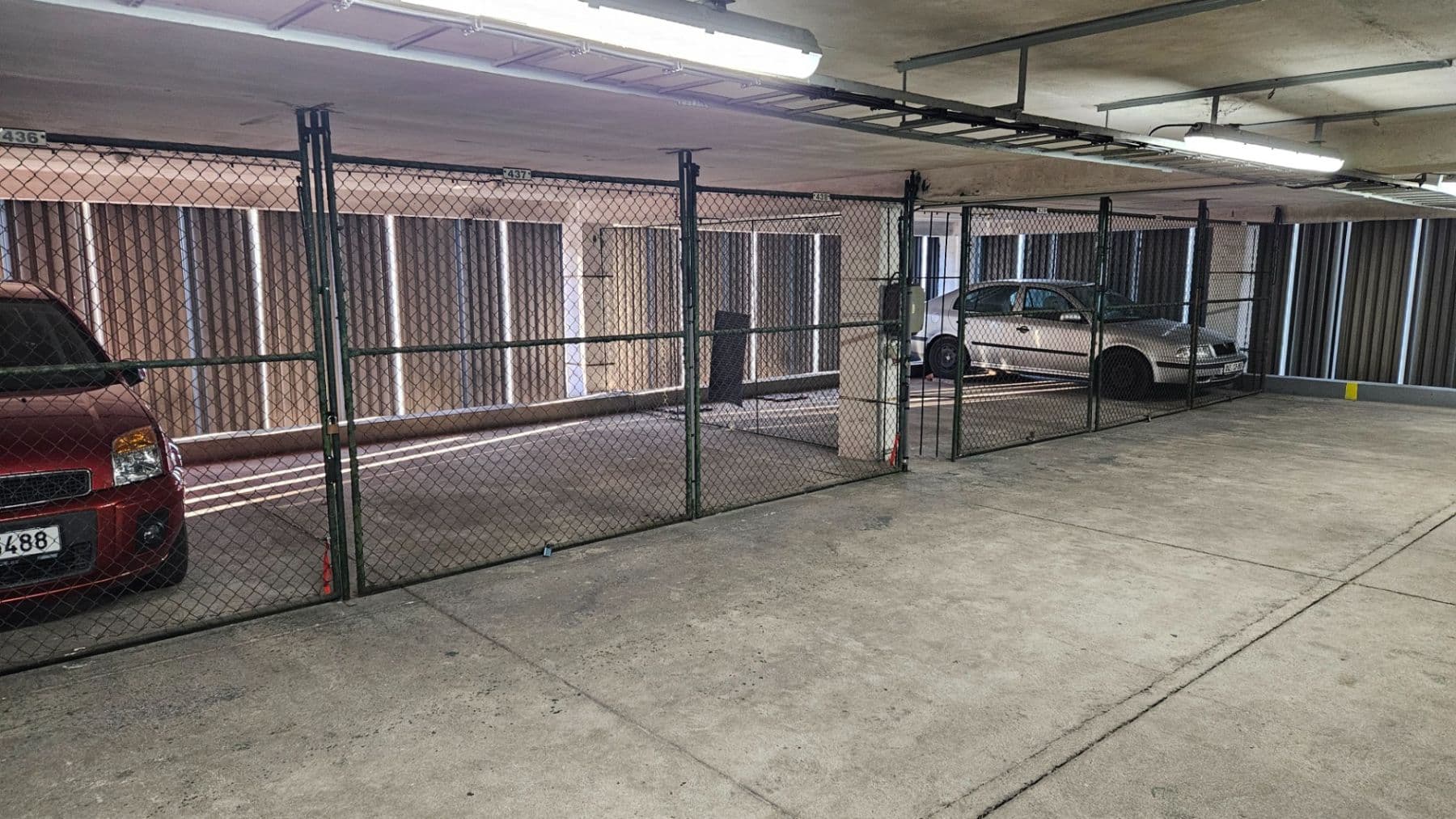 garage to rent, 15 m², Prague, Prague garage to rent, 15 m², Prague, Prague