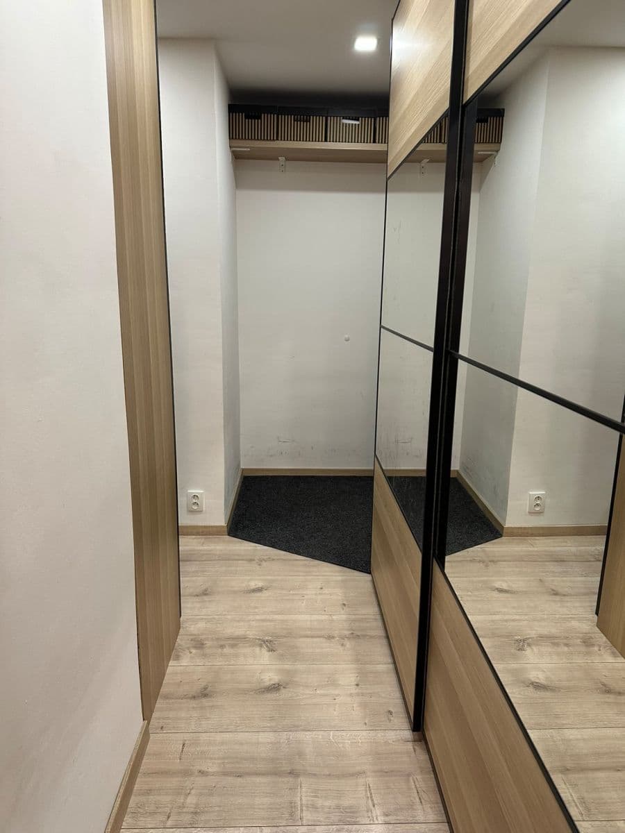 1 bedroom with open-plan kitchen flat for sale, 50 m², Veronské náměstí, Prague, Prague 1 bedroom with open-plan kitchen flat for sale, 50 m², Veronské náměstí, Prague, Prague