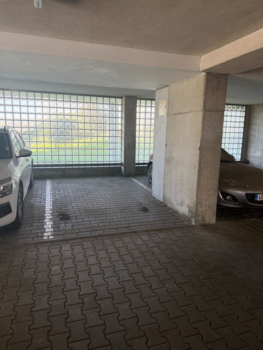 garage to rent, 10 m², Skloněná, Prague, Prague garage to rent, 10 m², Skloněná, Prague, Prague