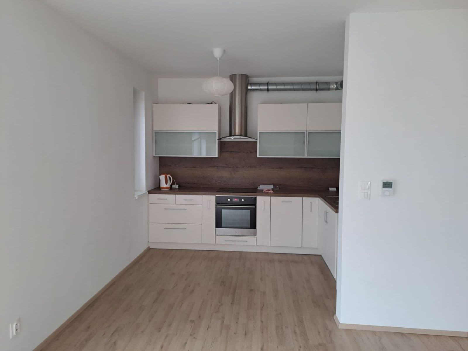 1 bedroom with open-plan kitchen flat to rent, 60 m², Plavínová, Říčany, Středočeský Region 1 bedroom with open-plan kitchen flat to rent, 60 m², Plavínová, Říčany, Středočeský Region