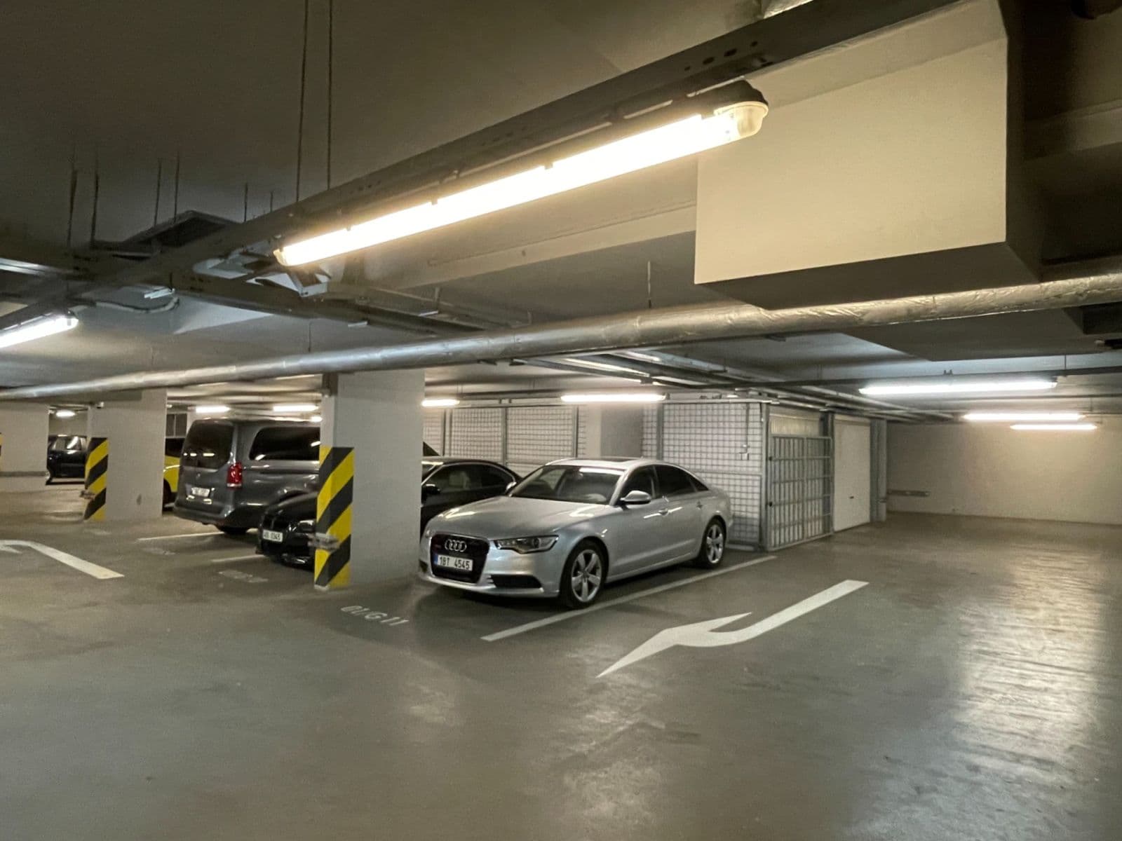 1 bedroom with open-plan kitchen flat to rent, 67 m², Petržílkova, Prague, Prague 1 bedroom with open-plan kitchen flat to rent, 67 m², Petržílkova, Prague, Prague