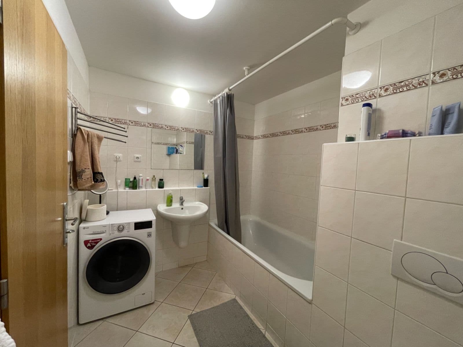 1 bedroom with open-plan kitchen flat to rent, 67 m², Petržílkova, Prague, Prague 1 bedroom with open-plan kitchen flat to rent, 67 m², Petržílkova, Prague, Prague