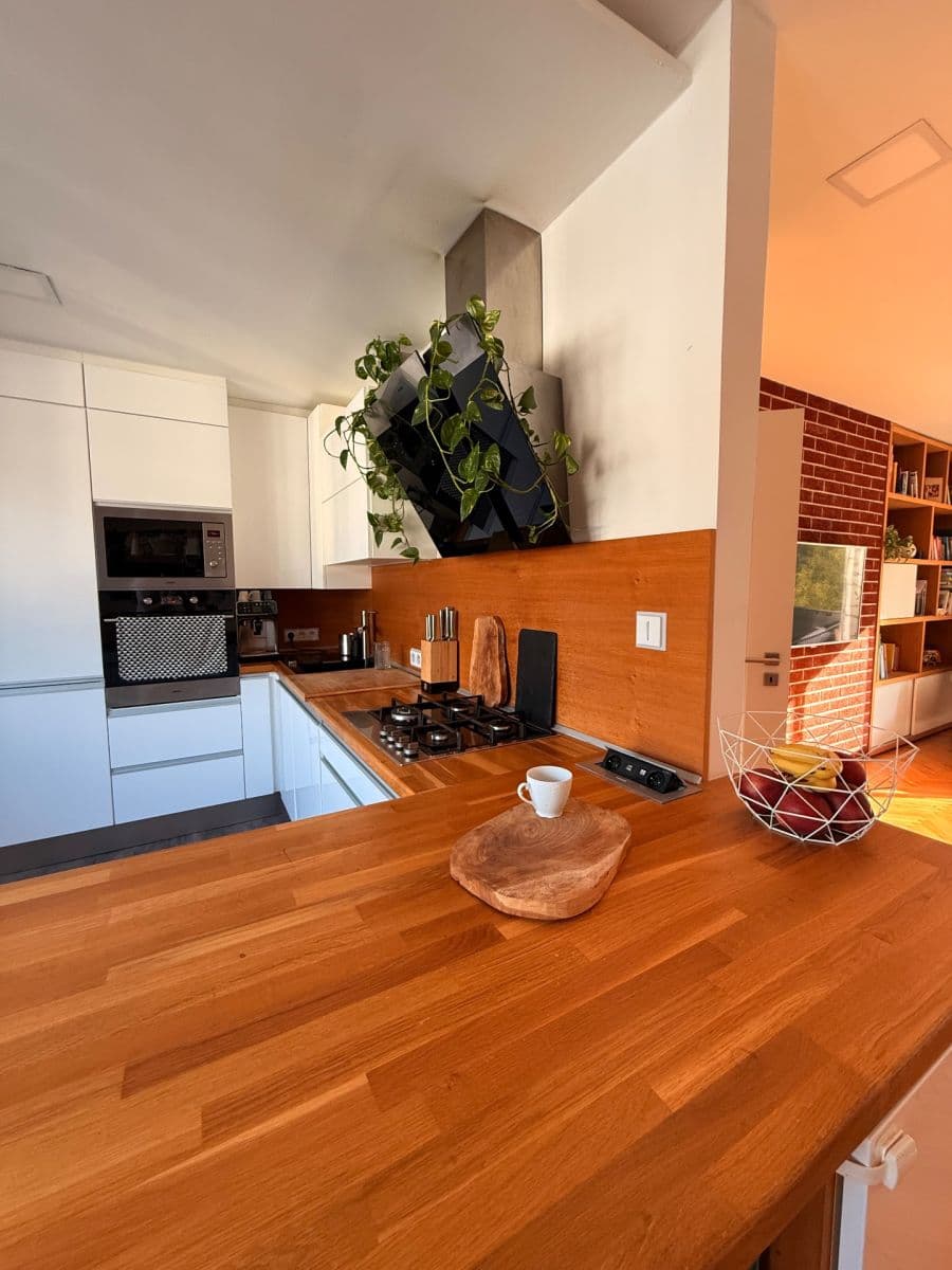 2 bedroom with open-plan kitchen flat for sale, 88 m², Masarykova, Ústí nad Labem, Ústecký Region 2 bedroom with open-plan kitchen flat for sale, 88 m², Masarykova, Ústí nad Labem, Ústecký Region