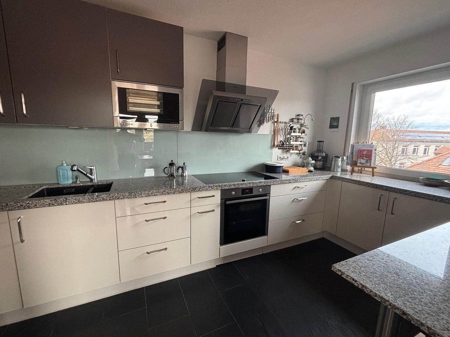 4 bedroom with open-plan kitchen flat for sale, 152 m², Stuttgart, Baden-Württemberg 4 bedroom with open-plan kitchen flat for sale, 152 m², Stuttgart, Baden-Württemberg