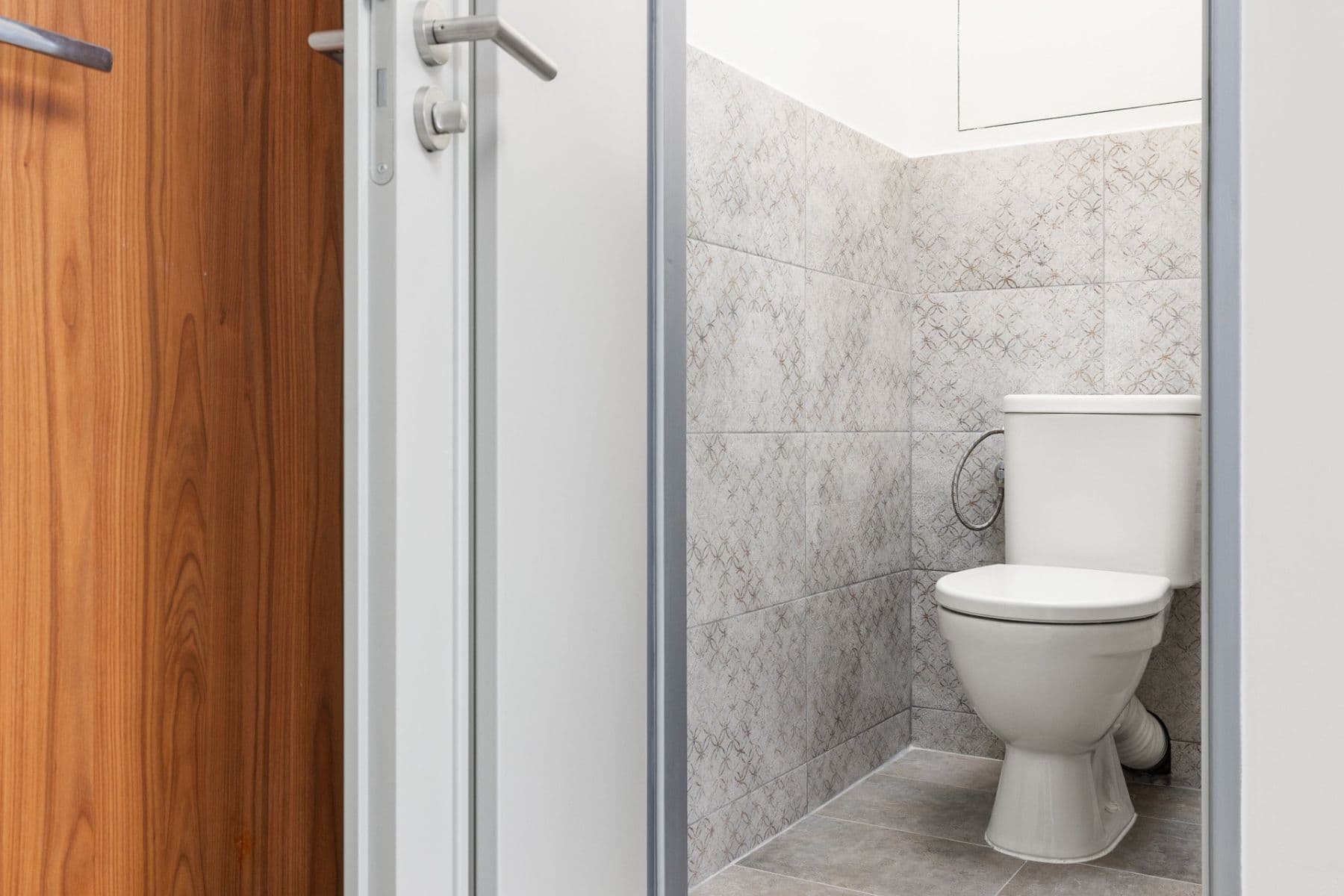 2 bedroom with open-plan kitchen flat to rent, 63 m², V průčelí, Prague, Prague 2 bedroom with open-plan kitchen flat to rent, 63 m², V průčelí, Prague, Prague