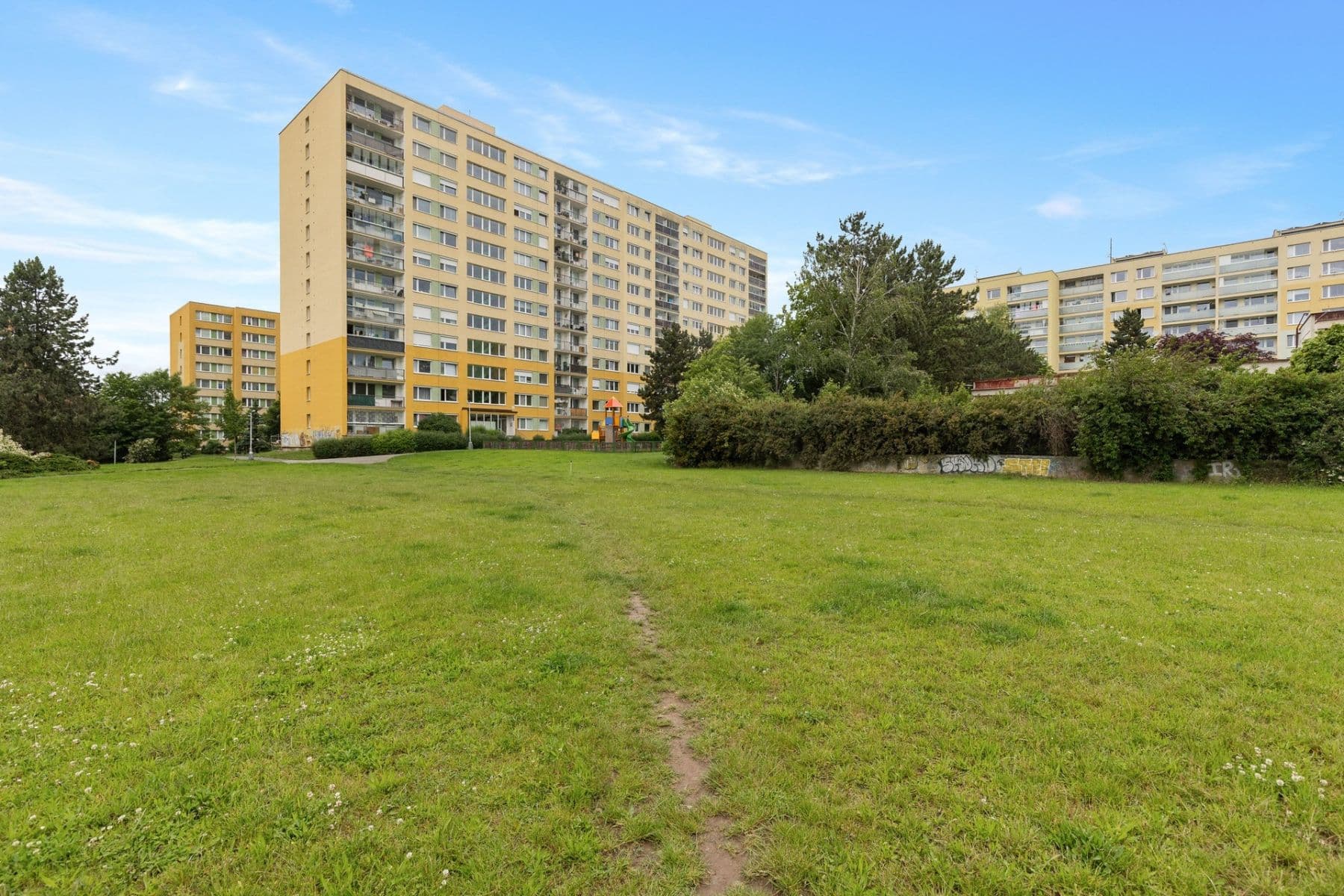 2 bedroom with open-plan kitchen flat to rent, 63 m², V průčelí, Prague, Prague 2 bedroom with open-plan kitchen flat to rent, 63 m², V průčelí, Prague, Prague