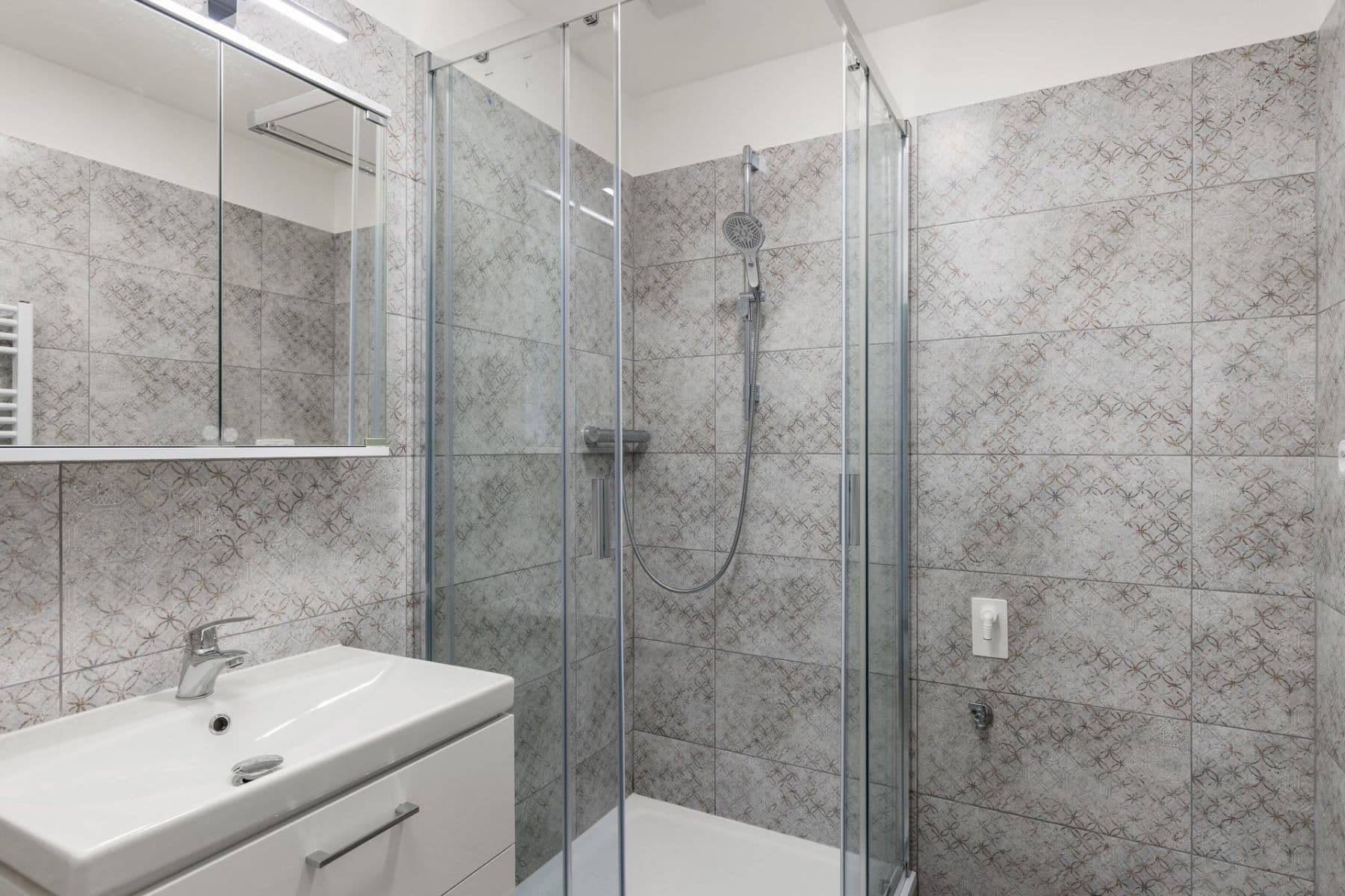 2 bedroom with open-plan kitchen flat to rent, 63 m², V průčelí, Prague, Prague 2 bedroom with open-plan kitchen flat to rent, 63 m², V průčelí, Prague, Prague