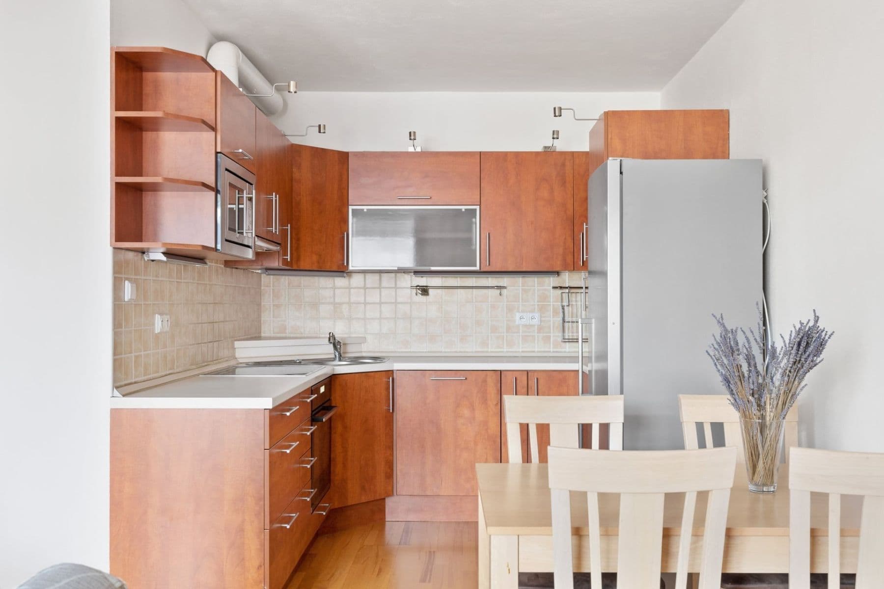 2 bedroom with open-plan kitchen flat to rent, 82 m², Českodubská, Prague, Prague 2 bedroom with open-plan kitchen flat to rent, 82 m², Českodubská, Prague, Prague