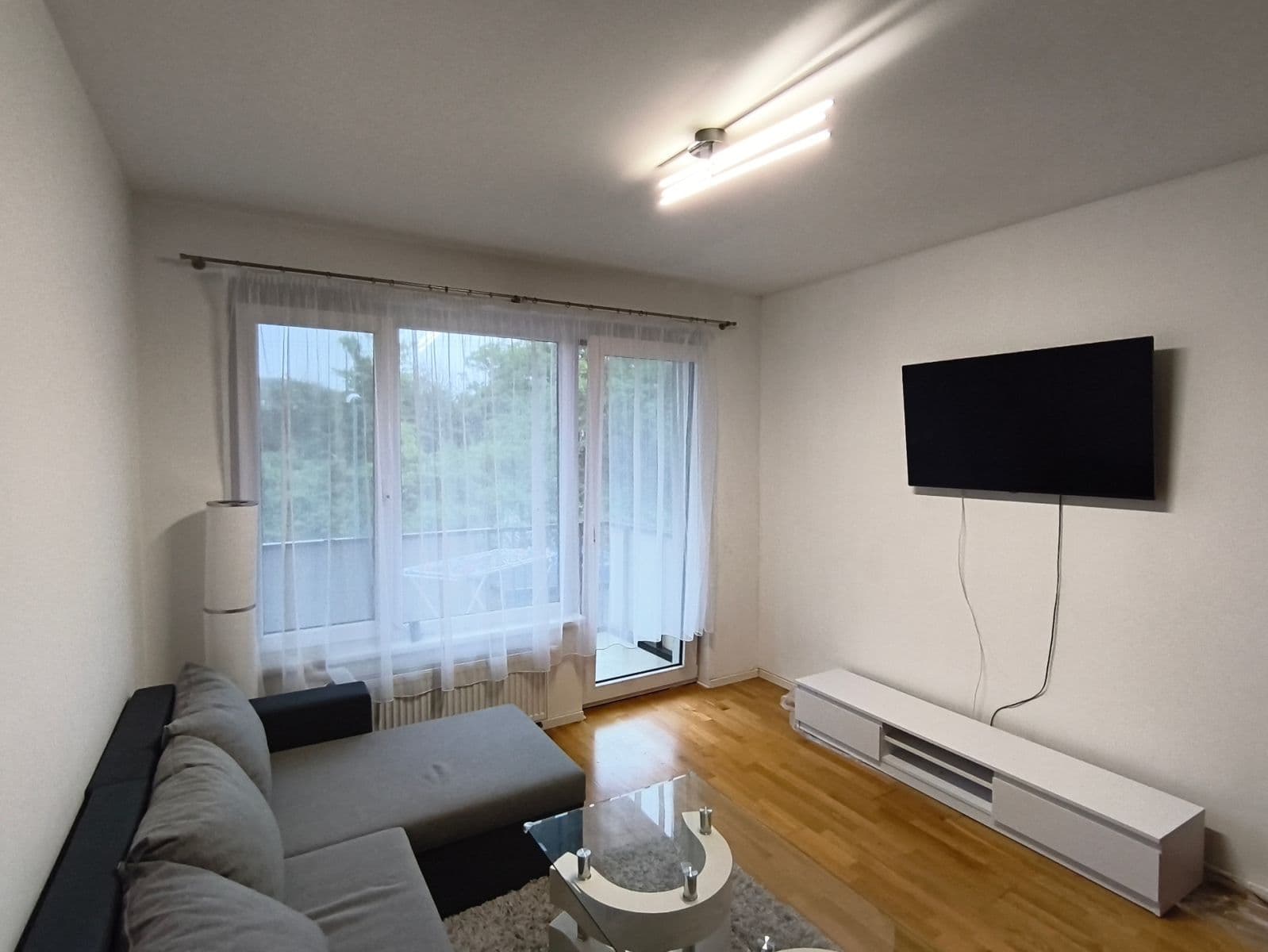 1 bedroom with open-plan kitchen flat to rent, 49 m², Granitova, Prague, Prague 1 bedroom with open-plan kitchen flat to rent, 49 m², Granitova, Prague, Prague