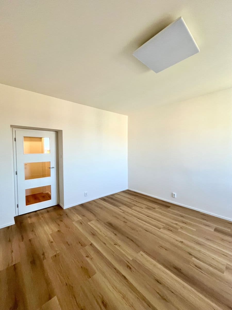 1 bedroom flat to rent, 35 m², Černokostelecká, Prague, Prague 1 bedroom flat to rent, 35 m², Černokostelecká, Prague, Prague