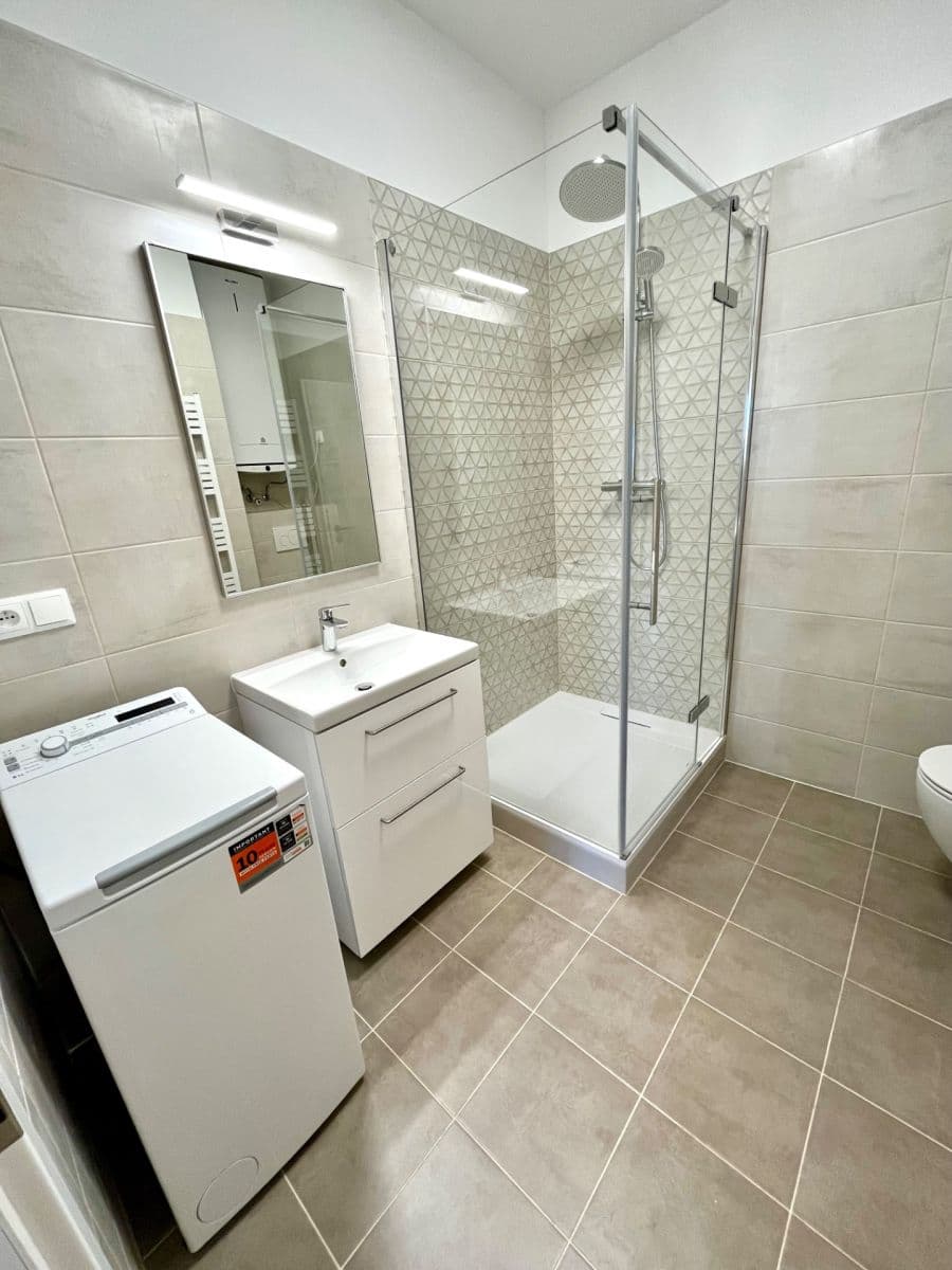 1 bedroom flat to rent, 35 m², Černokostelecká, Prague, Prague 1 bedroom flat to rent, 35 m², Černokostelecká, Prague, Prague