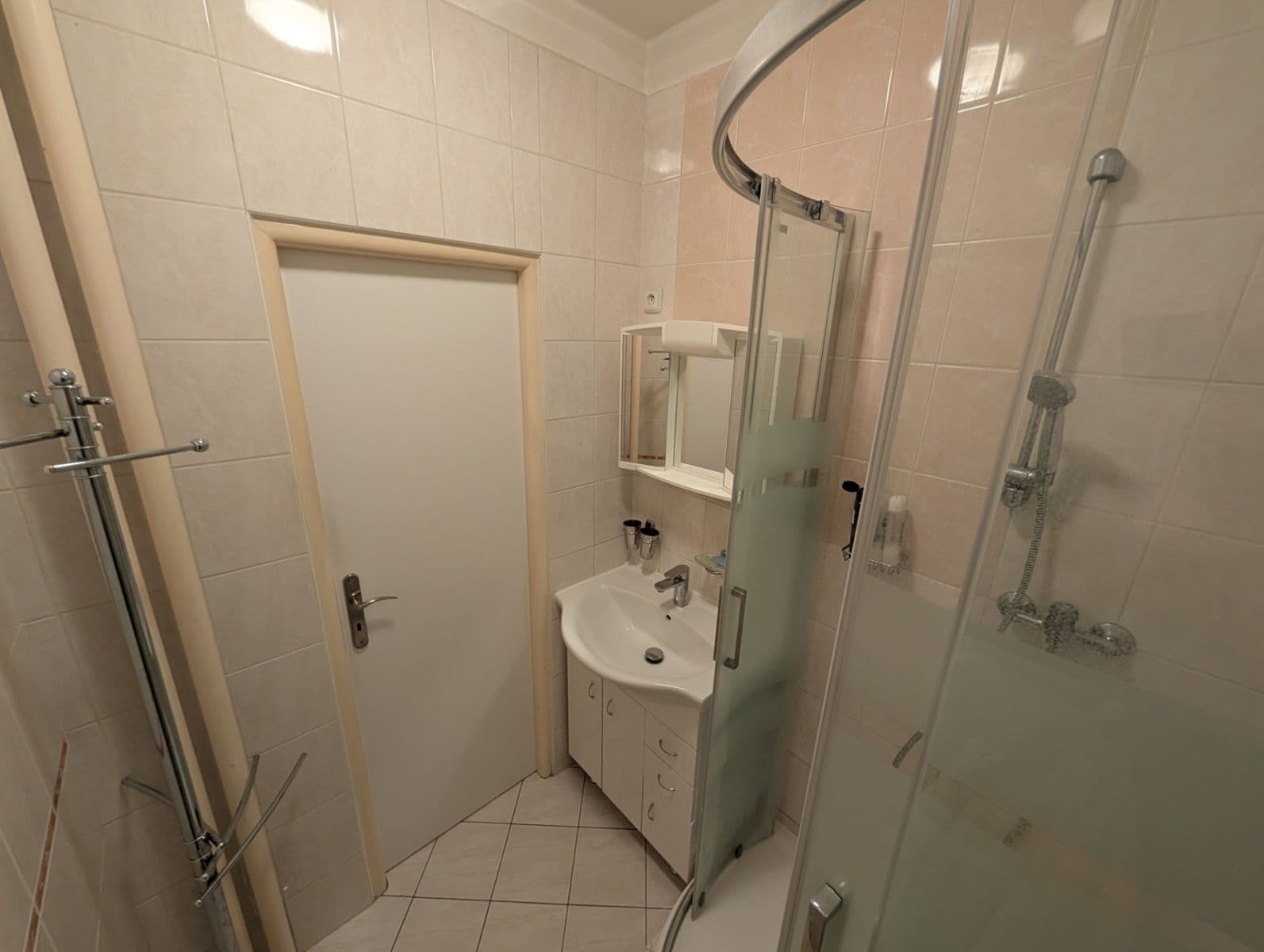 4 bedroom flat to rent, 69 m², Jasmínová, Ostrava, Moravskoslezský Region 4 bedroom flat to rent, 69 m², Jasmínová, Ostrava, Moravskoslezský Region