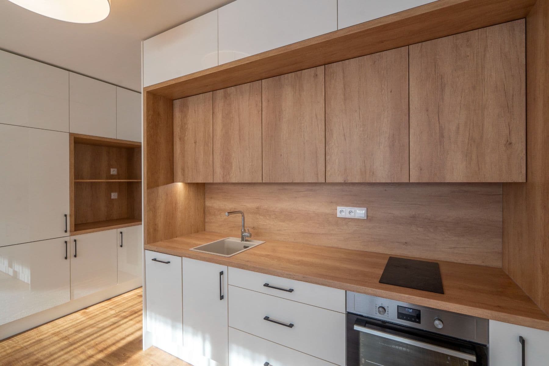 Studio flat to rent, 37 m², Gerstelova, Prague, Prague Studio flat to rent, 37 m², Gerstelova, Prague, Prague