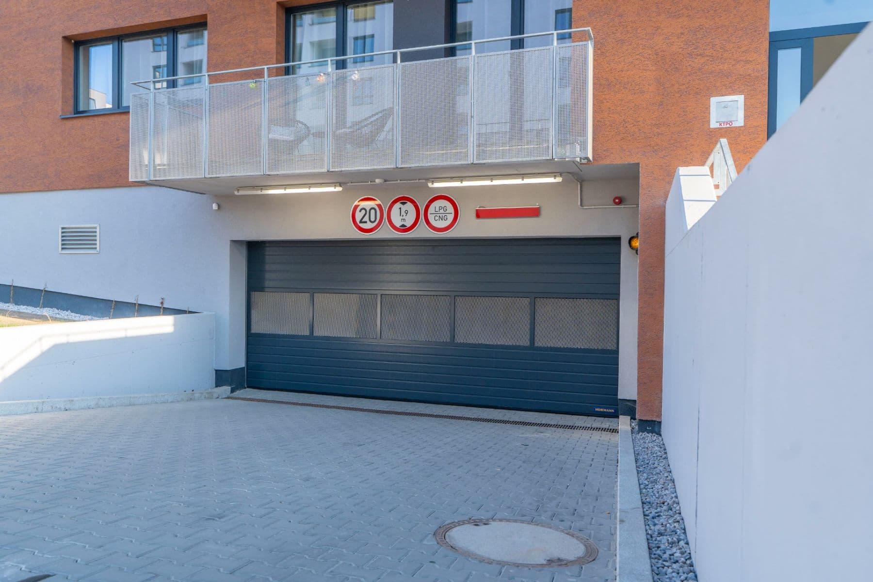 Studio flat to rent, 37 m², Gerstelova, Prague, Prague Studio flat to rent, 37 m², Gerstelova, Prague, Prague