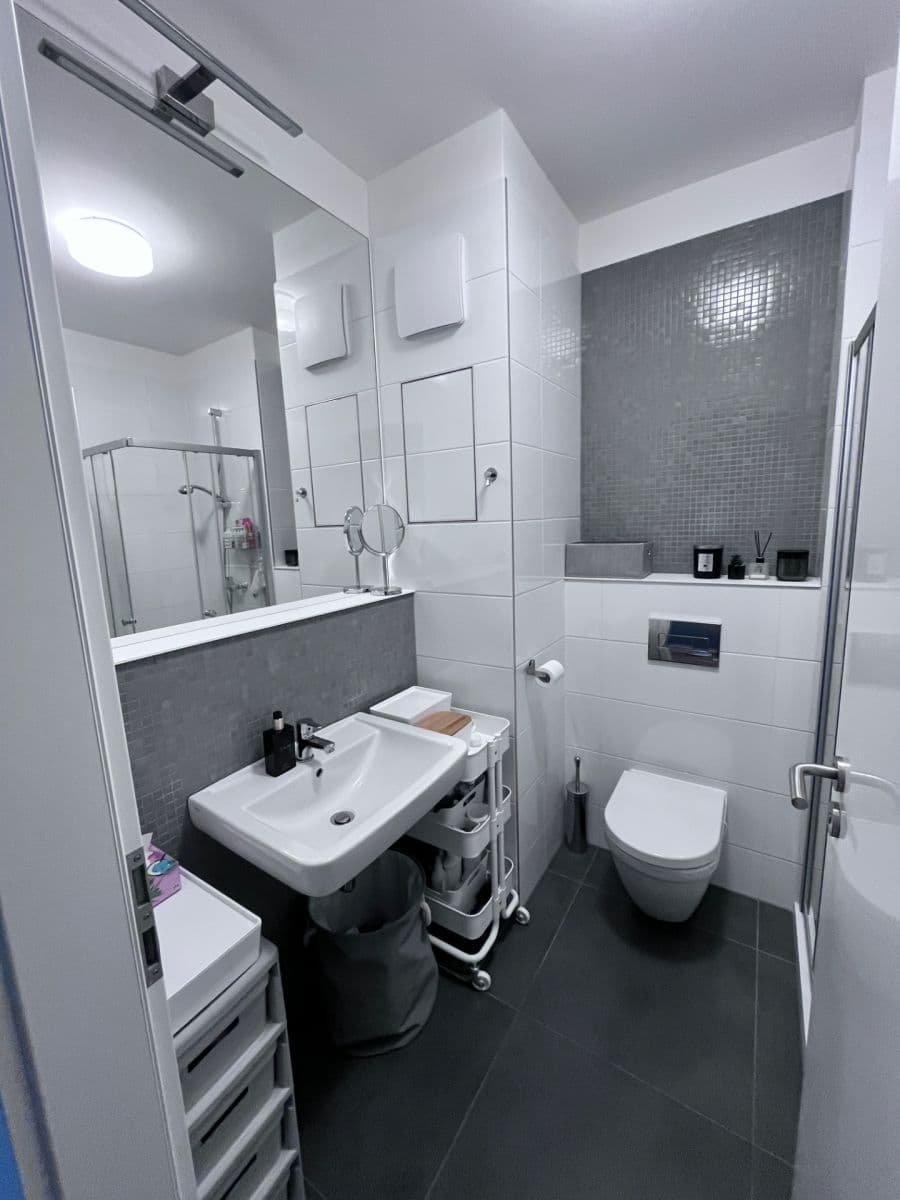 Studio flat to rent, 24 m², Novovysočanská, Prague, Prague Studio flat to rent, 24 m², Novovysočanská, Prague, Prague