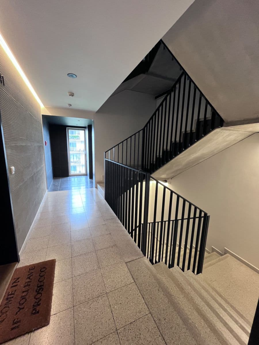 Studio flat to rent, 24 m², Novovysočanská, Prague, Prague Studio flat to rent, 24 m², Novovysočanská, Prague, Prague