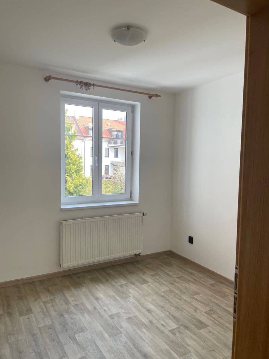 1 bedroom with open-plan kitchen flat to rent, 34 m², Mezi Domky, Prague, Prague 1 bedroom with open-plan kitchen flat to rent, 34 m², Mezi Domky, Prague, Prague