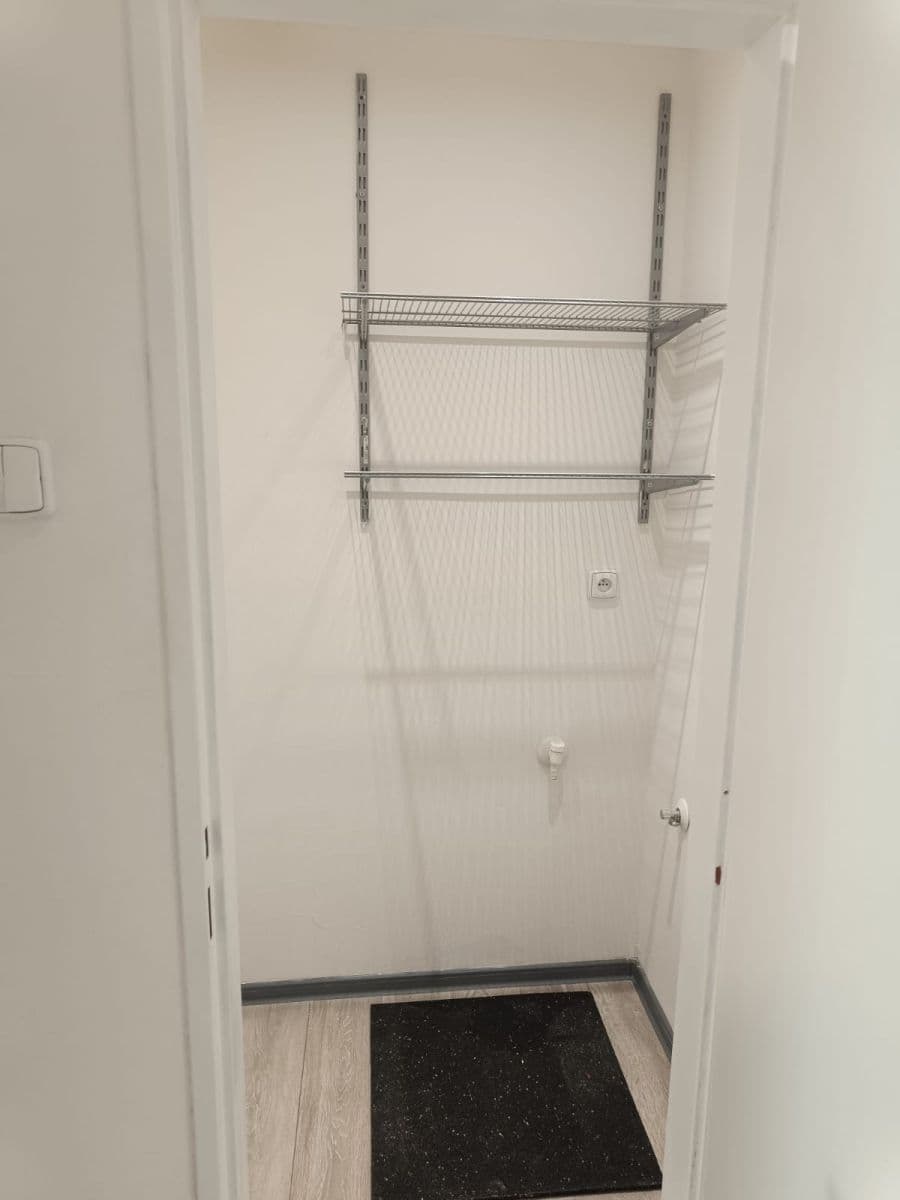 1 bedroom with open-plan kitchen flat to rent, 45 m², 2. května, Nymburk, Středočeský Region 1 bedroom with open-plan kitchen flat to rent, 45 m², 2. května, Nymburk, Středočeský Region