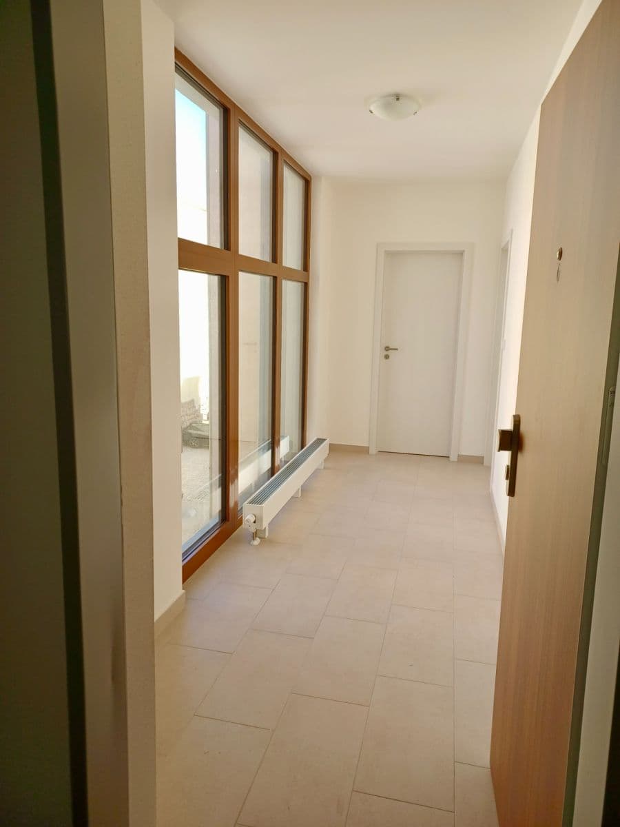 2 bedroom with open-plan kitchen flat to rent, 70 m², Tovární, Plzeň, Plzeňský Region 2 bedroom with open-plan kitchen flat to rent, 70 m², Tovární, Plzeň, Plzeňský Region