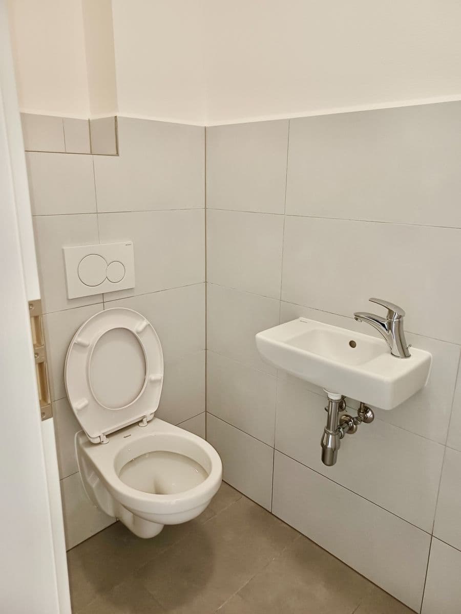 2 bedroom with open-plan kitchen flat to rent, 70 m², Tovární, Plzeň, Plzeňský Region 2 bedroom with open-plan kitchen flat to rent, 70 m², Tovární, Plzeň, Plzeňský Region