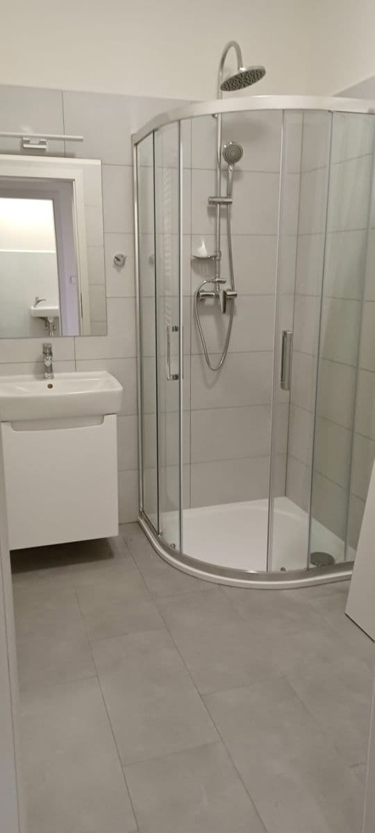 2 bedroom with open-plan kitchen flat to rent, 70 m², Tovární, Plzeň, Plzeňský Region 2 bedroom with open-plan kitchen flat to rent, 70 m², Tovární, Plzeň, Plzeňský Region