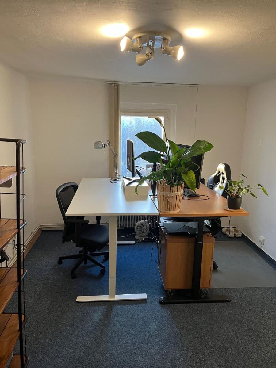 non-residential property to rent, 18 m², Hornokrčská, Prague, Prague non-residential property to rent, 18 m², Hornokrčská, Prague, Prague