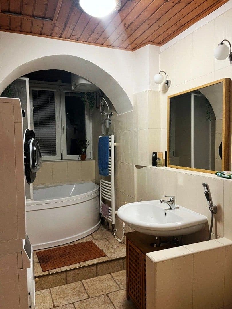 2 bedroom with open-plan kitchen flat to rent, 75 m², Mánesova, Hradec Králové, Královéhradecký Region 2 bedroom with open-plan kitchen flat to rent, 75 m², Mánesova, Hradec Králové, Královéhradecký Region