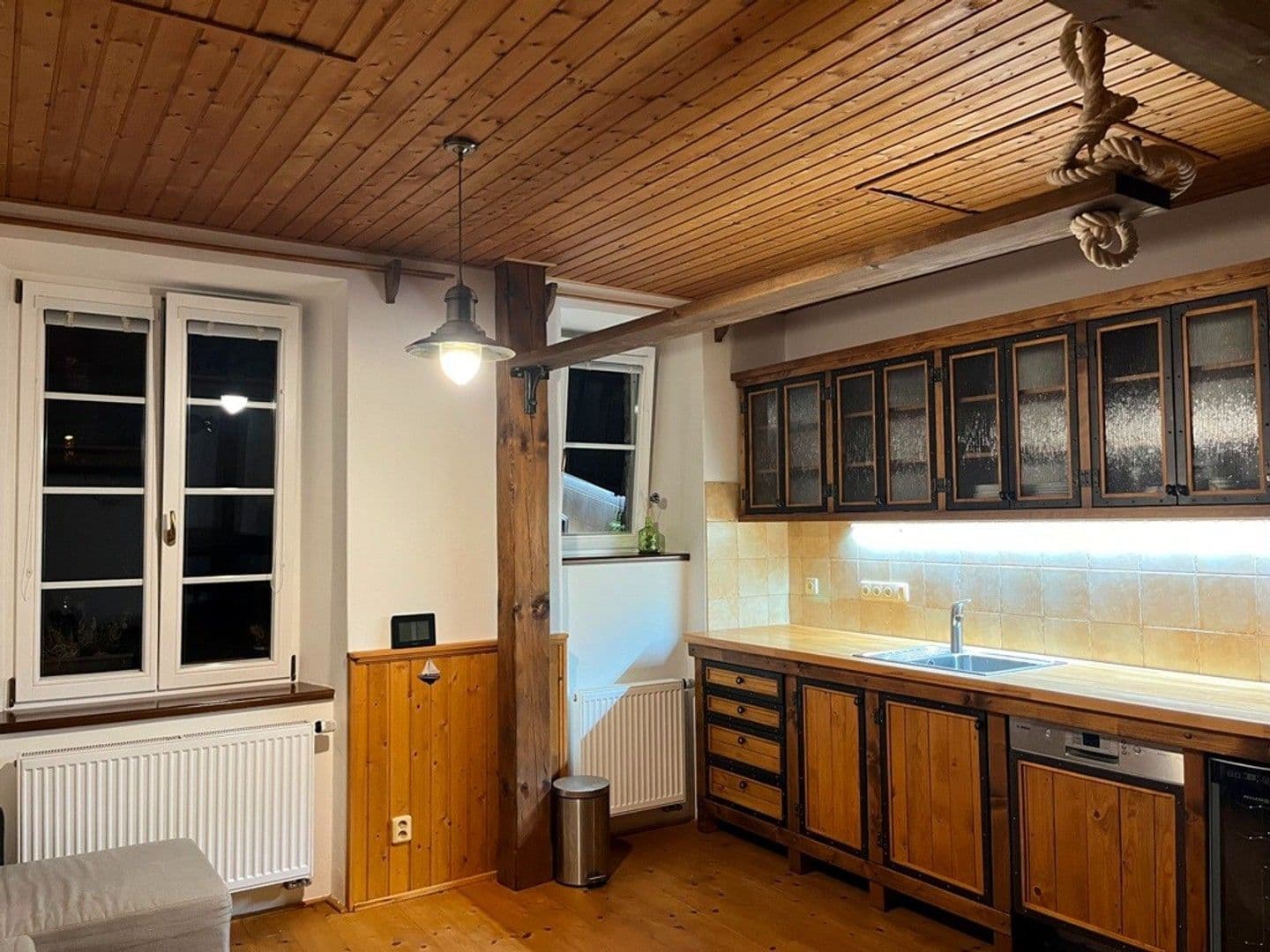 2 bedroom with open-plan kitchen flat to rent, 75 m², Mánesova, Hradec Králové, Královéhradecký Region 2 bedroom with open-plan kitchen flat to rent, 75 m², Mánesova, Hradec Králové, Královéhradecký Region