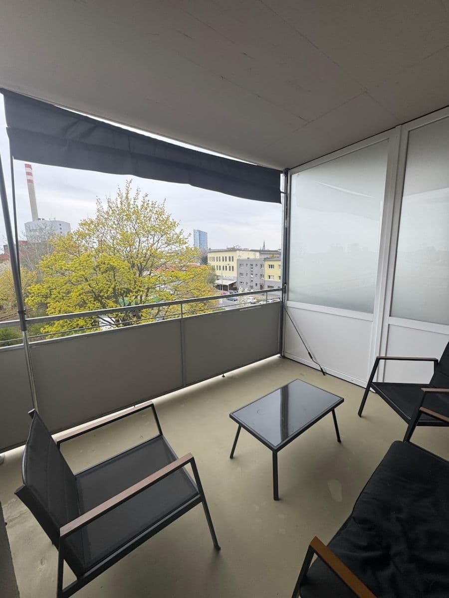 1 bedroom with open-plan kitchen flat to rent, 67 m², Tovární, Olomouc, Olomoucký Region 1 bedroom with open-plan kitchen flat to rent, 67 m², Tovární, Olomouc, Olomoucký Region