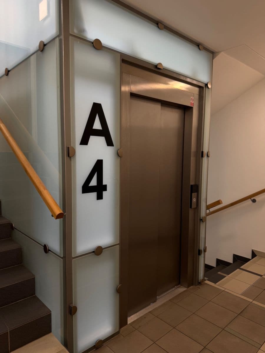 1 bedroom with open-plan kitchen flat to rent, 49 m², Fojtova, Prague, Prague 1 bedroom with open-plan kitchen flat to rent, 49 m², Fojtova, Prague, Prague