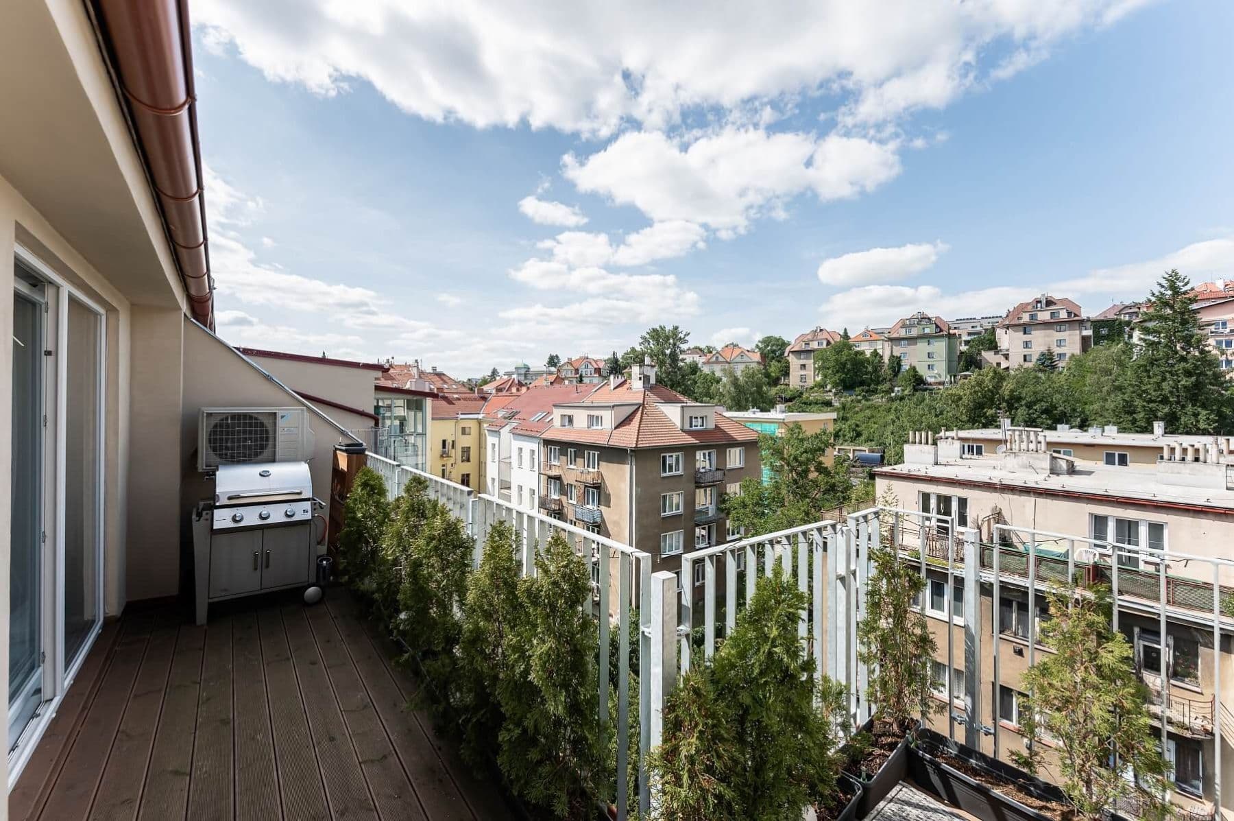 3 bedroom with open-plan kitchen flat to rent, 118 m², V Zahradách, Prague, Prague 3 bedroom with open-plan kitchen flat to rent, 118 m², V Zahradách, Prague, Prague