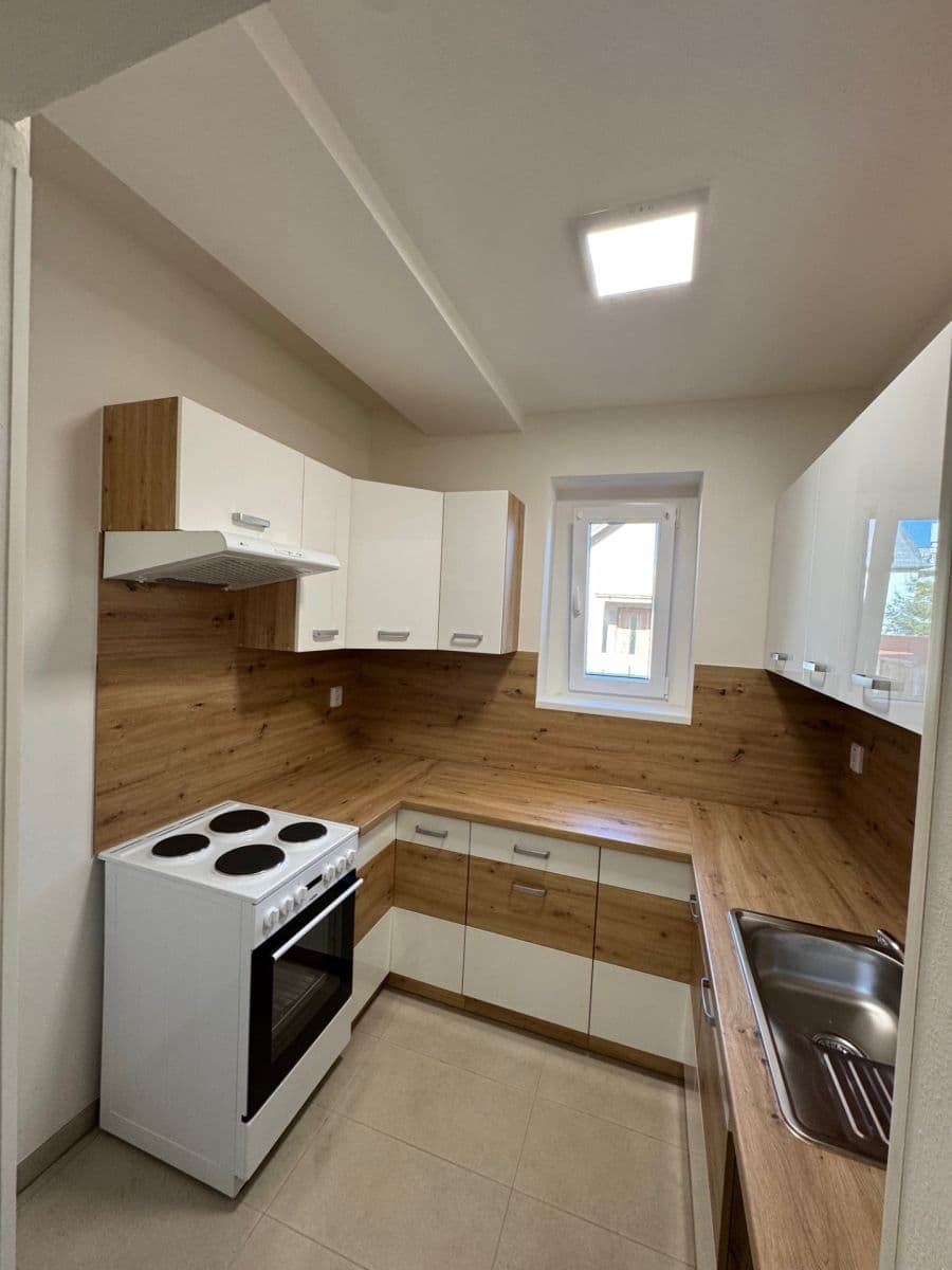 4 bedroom flat to rent, 94 m², U Krčské vodárny, Prague, Prague 4 bedroom flat to rent, 94 m², U Krčské vodárny, Prague, Prague