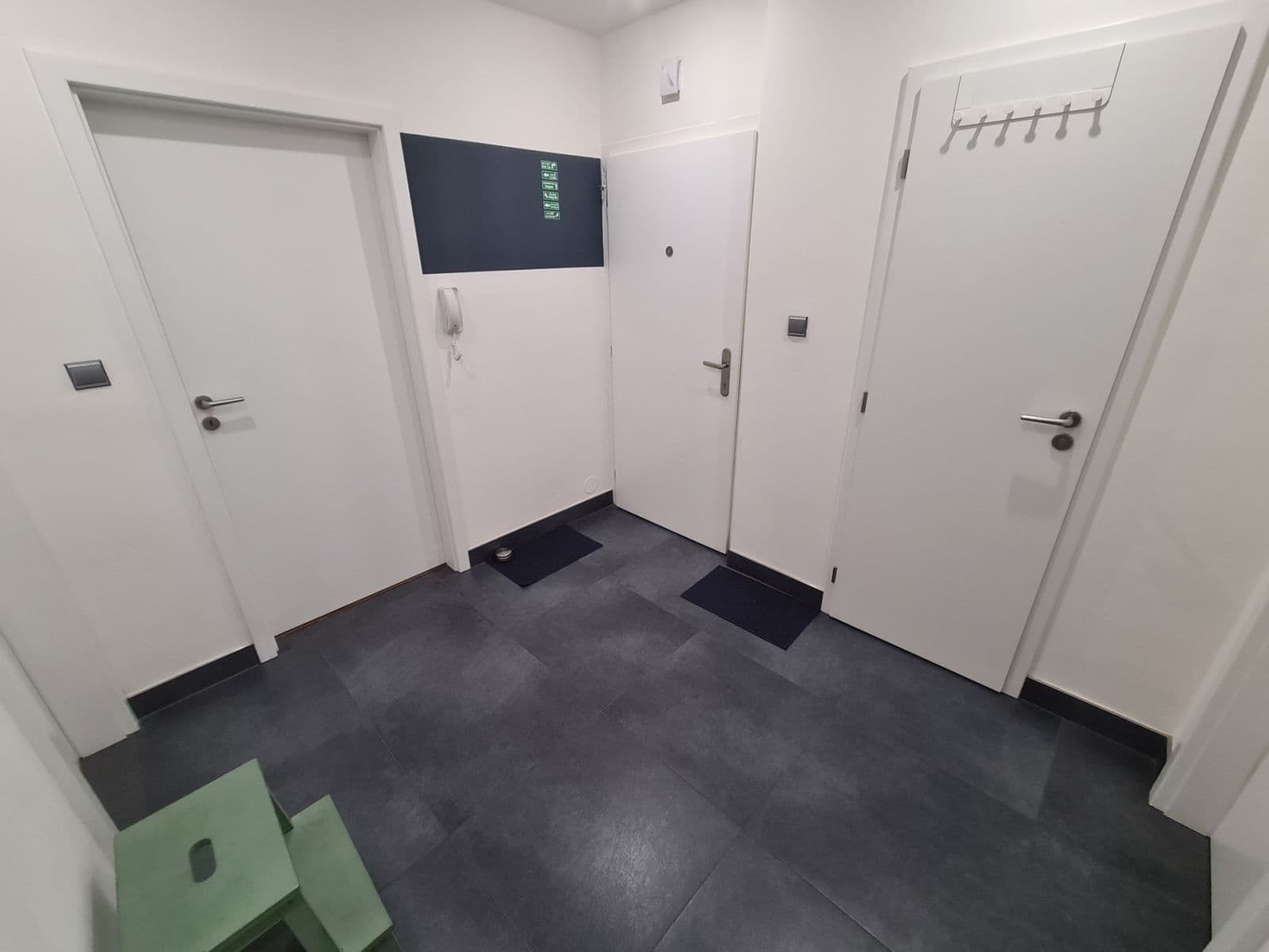 2 bedroom with open-plan kitchen flat to rent, 78 m², Čeljabinská, Prague, Prague 2 bedroom with open-plan kitchen flat to rent, 78 m², Čeljabinská, Prague, Prague