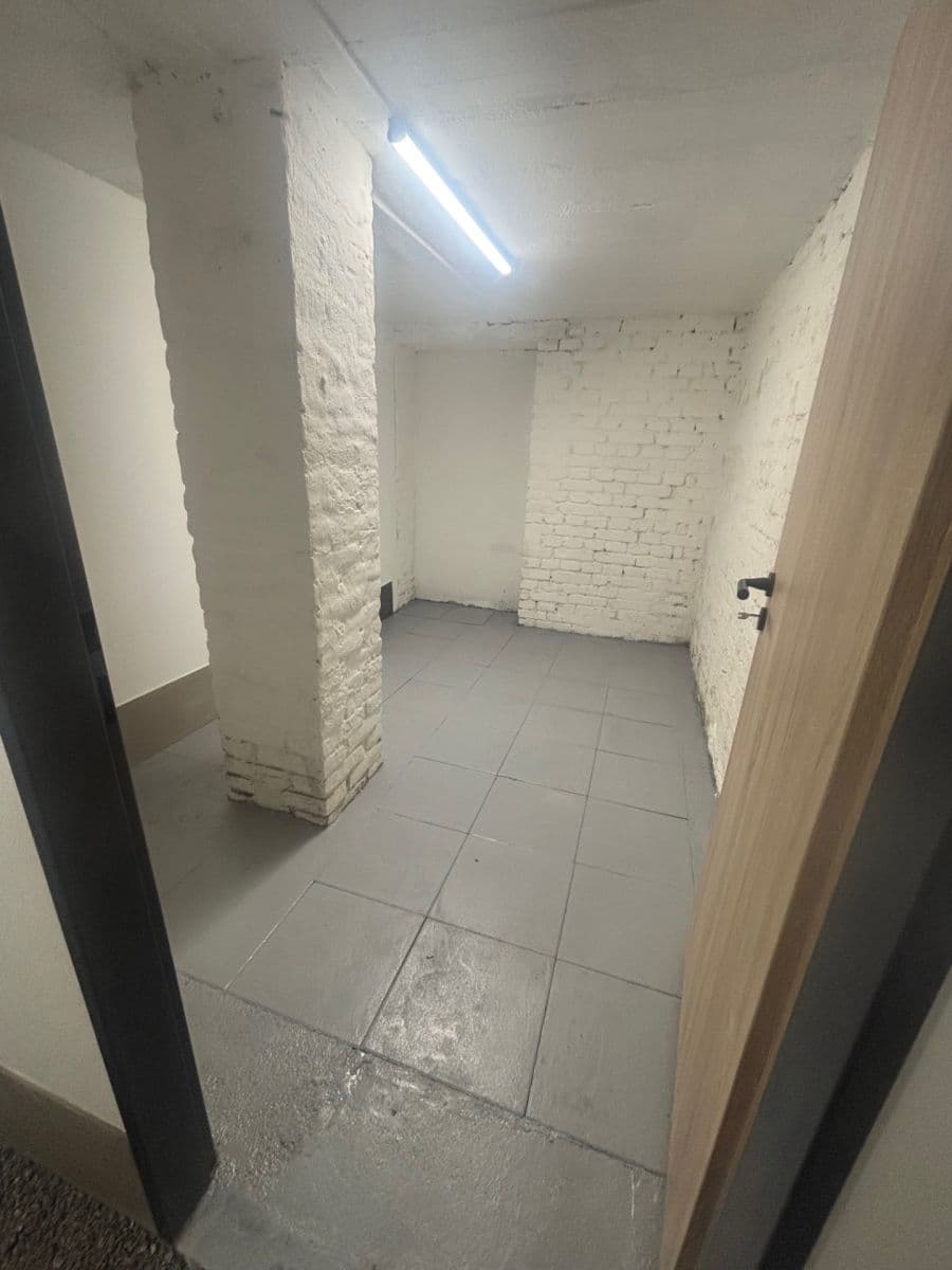 non-residential property to rent, 8 m², Na Rozcestí, Prague, Prague non-residential property to rent, 8 m², Na Rozcestí, Prague, Prague