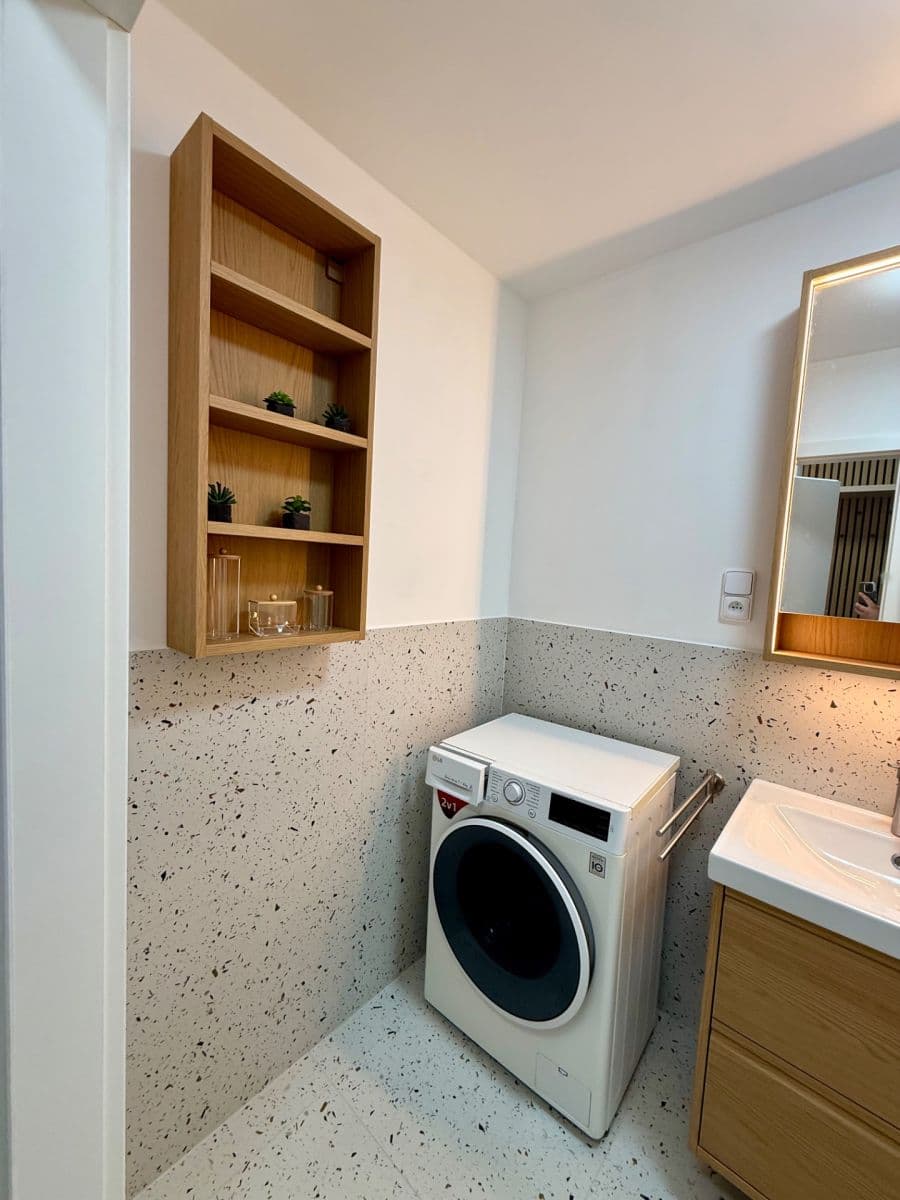 2 bedroom with open-plan kitchen flat to rent, 56 m², Hodonínská, Prague, Prague 2 bedroom with open-plan kitchen flat to rent, 56 m², Hodonínská, Prague, Prague