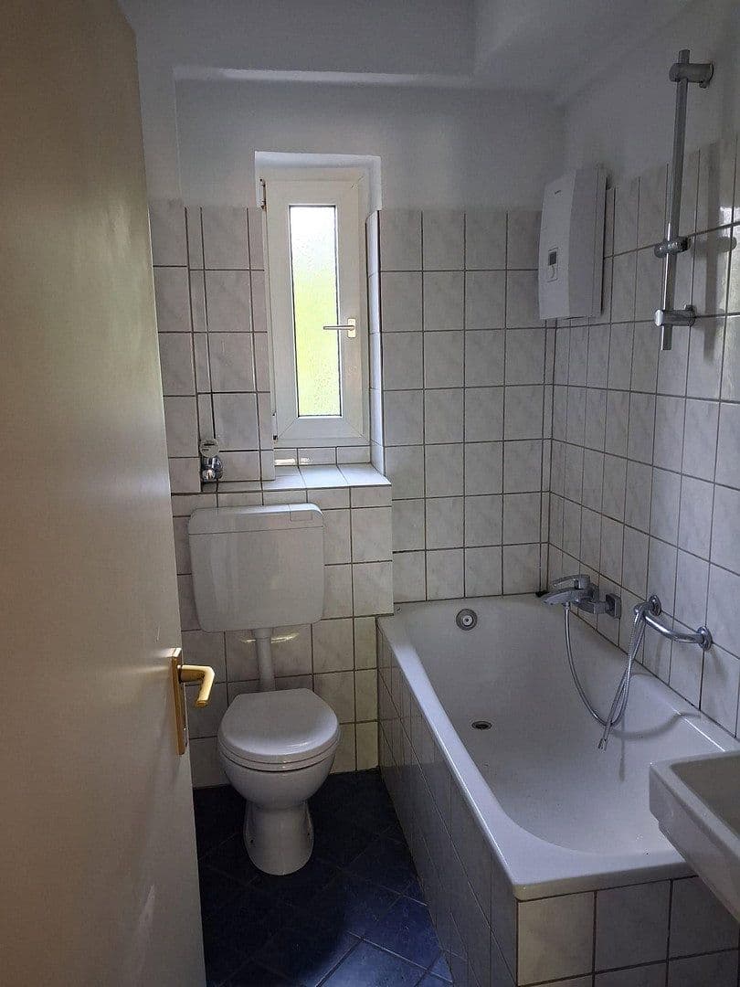 3 bedroom flat to rent, 70 m², Kölner Straße 137, Leverkusen, North Rhine-Westphalia 3 bedroom flat to rent, 70 m², Kölner Straße 137, Leverkusen, North Rhine-Westphalia