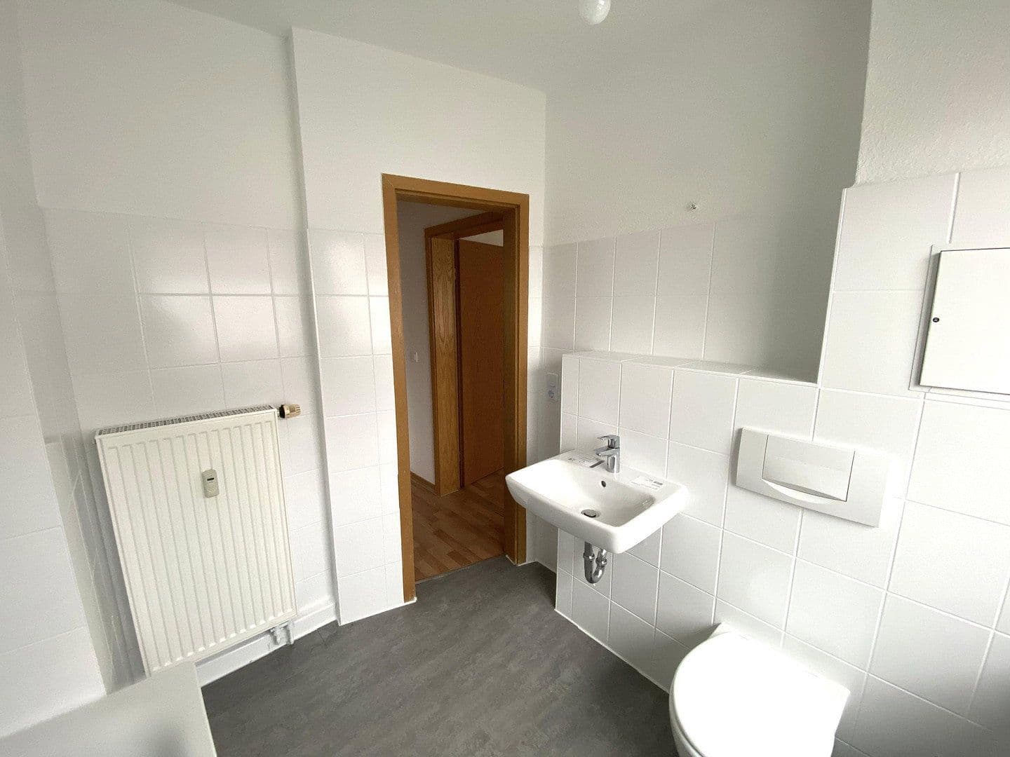 3 bedroom with open-plan kitchen flat to rent, 79 m², Neukieritzsch, Saxony 3 bedroom with open-plan kitchen flat to rent, 79 m², Neukieritzsch, Saxony