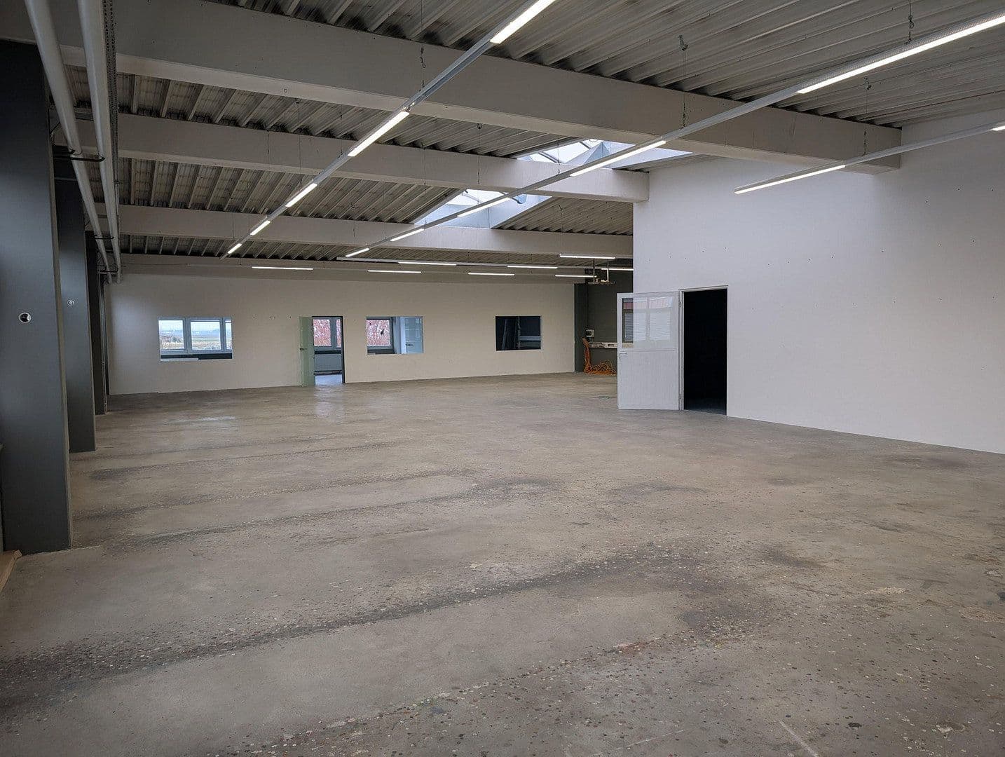 non-residential property to rent, 4,000 m², Werkstraße 3, Buch, Bavaria non-residential property to rent, 4,000 m², Werkstraße 3, Buch, Bavaria