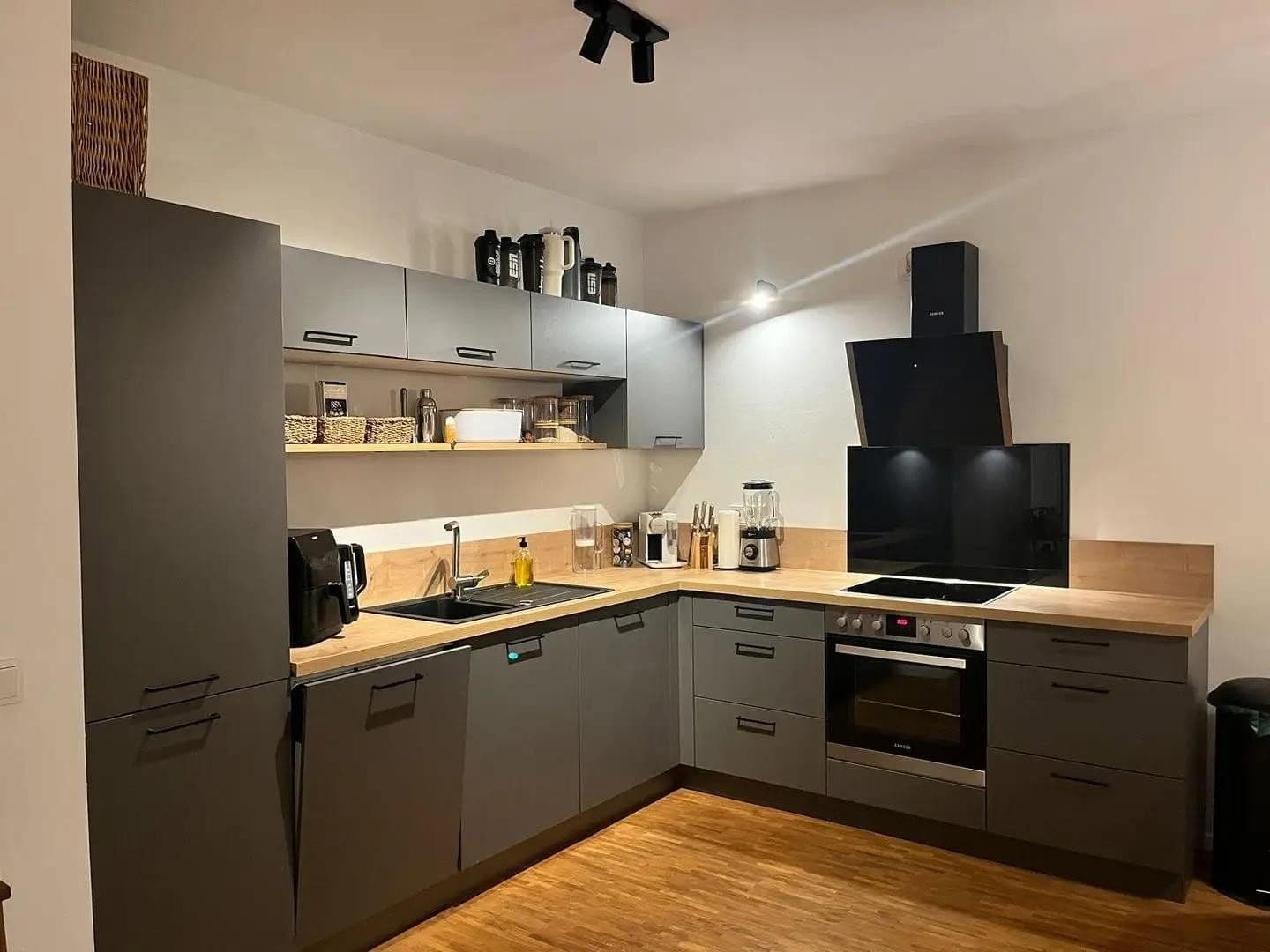 1 bedroom with open-plan kitchen flat to rent, 67 m², Düsseldorf, North Rhine-Westphalia 1 bedroom with open-plan kitchen flat to rent, 67 m², Düsseldorf, North Rhine-Westphalia