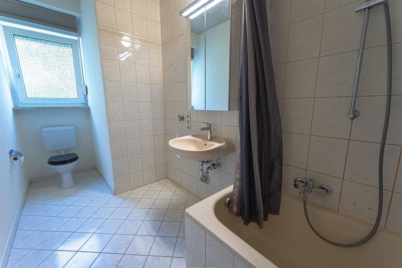 4 bedroom flat to rent, 120 m², Koblenz, Rhineland-Palatinate 4 bedroom flat to rent, 120 m², Koblenz, Rhineland-Palatinate