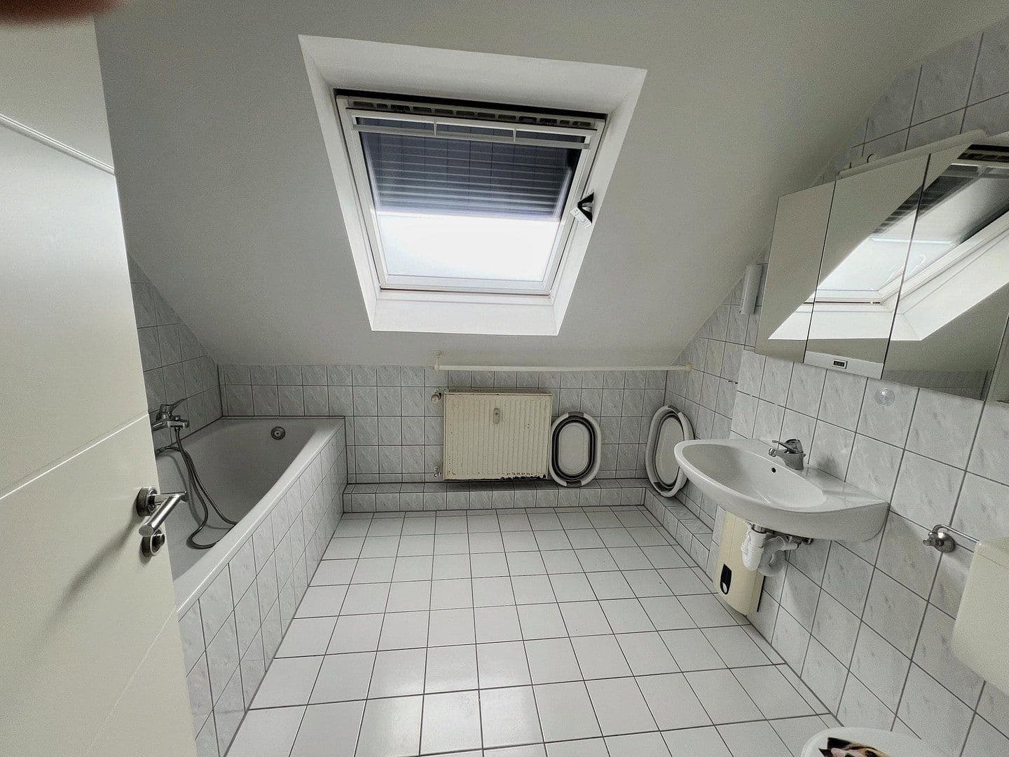 4 bedroom flat to rent, 100 m², Hauptstr. 104a, Lohmar, North Rhine-Westphalia 4 bedroom flat to rent, 100 m², Hauptstr. 104a, Lohmar, North Rhine-Westphalia